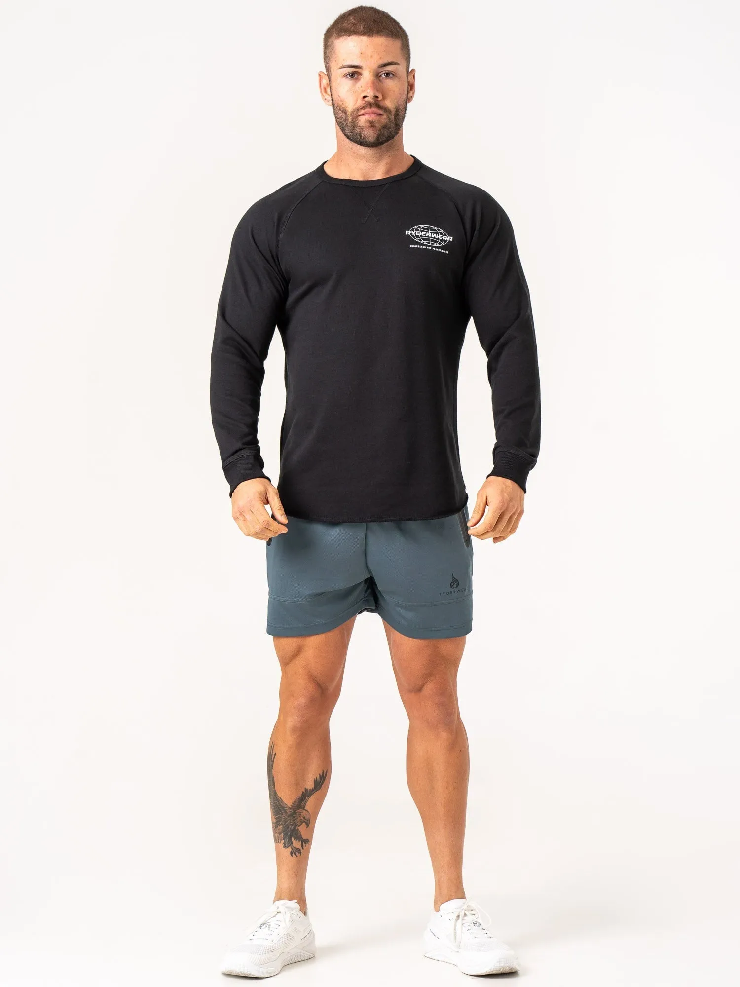Energy Crew Neck - Black cozy fashion