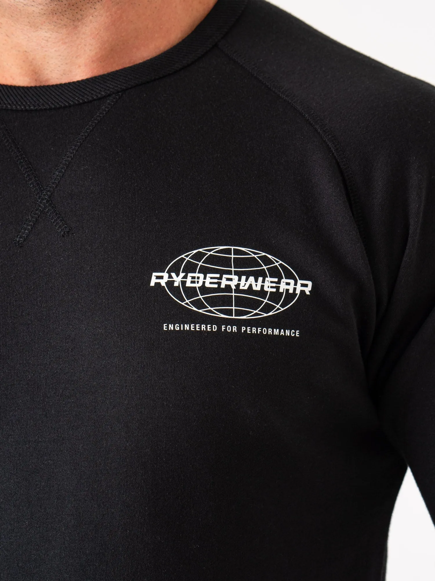 Energy Crew Neck - Black sporty look
