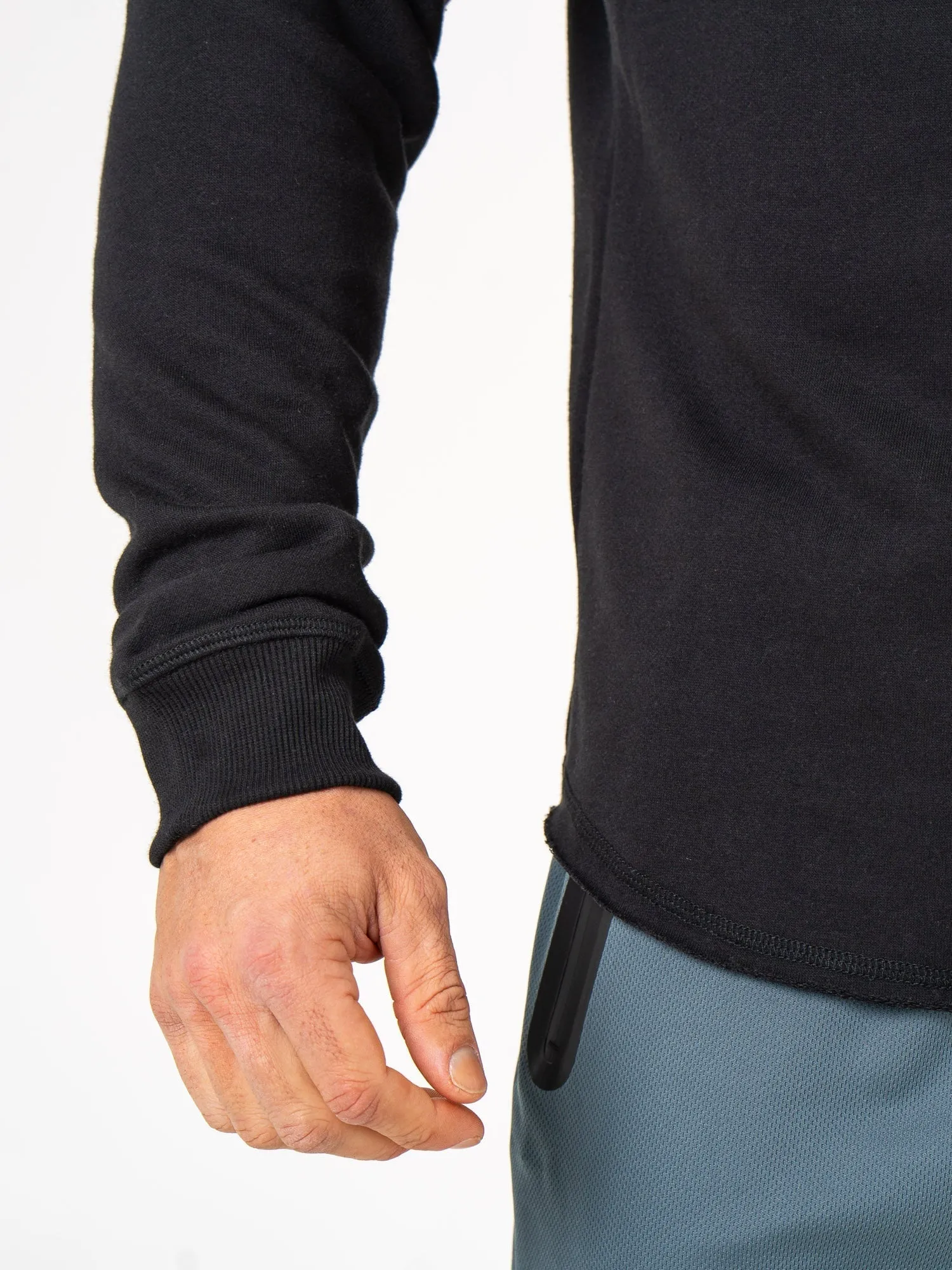 Energy Crew Neck - Black casual warmth