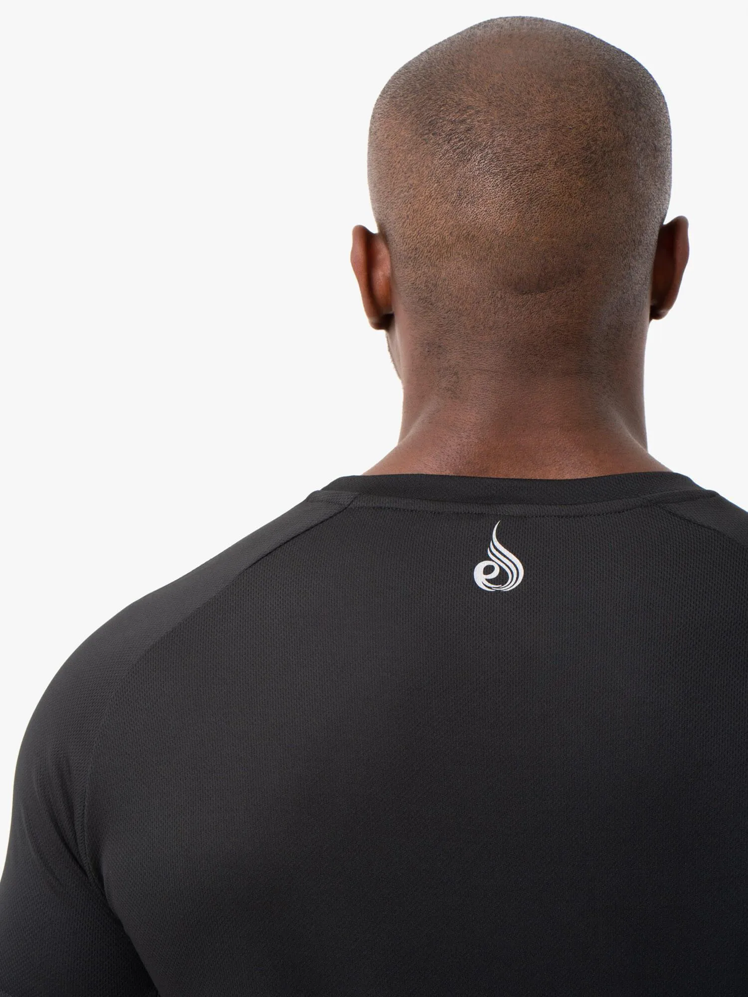 Energy Mesh T-Shirt - Black summer outfit