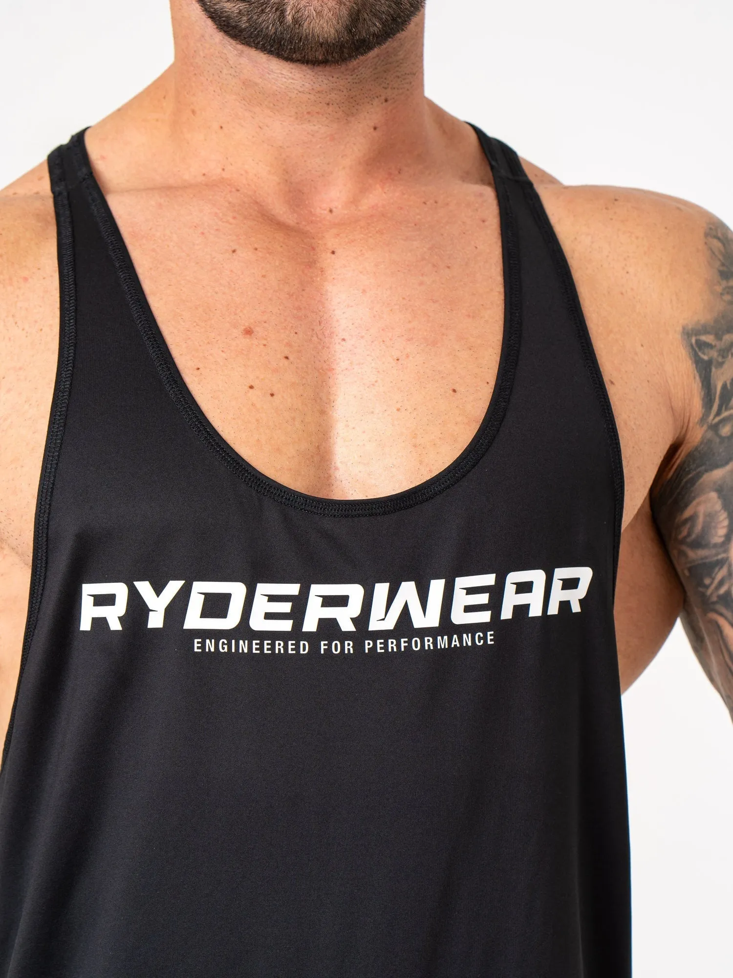 Energy Stringer - Black summer essential