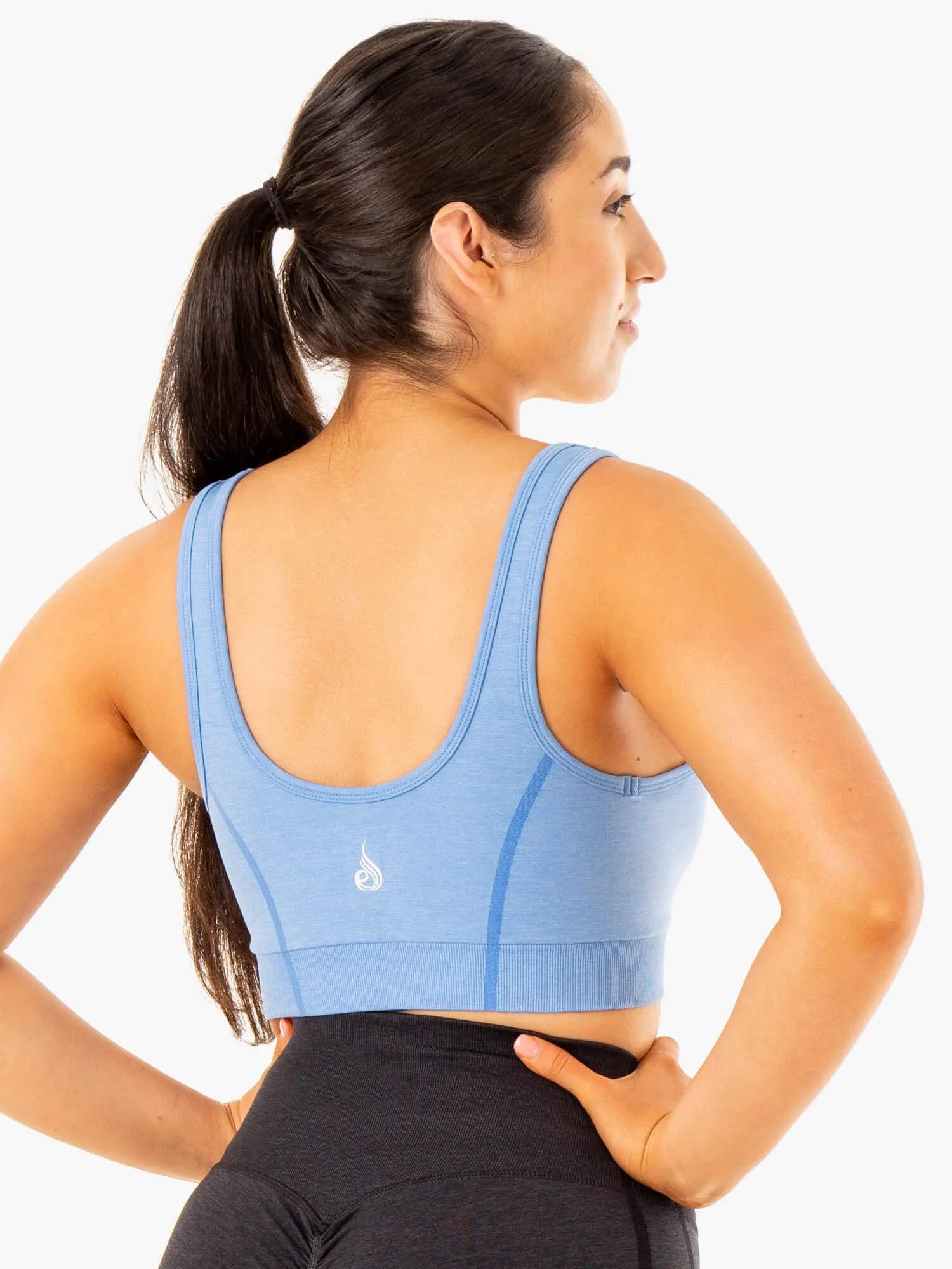 Enhance Seamless Sports Bra - Blue Sleek Style