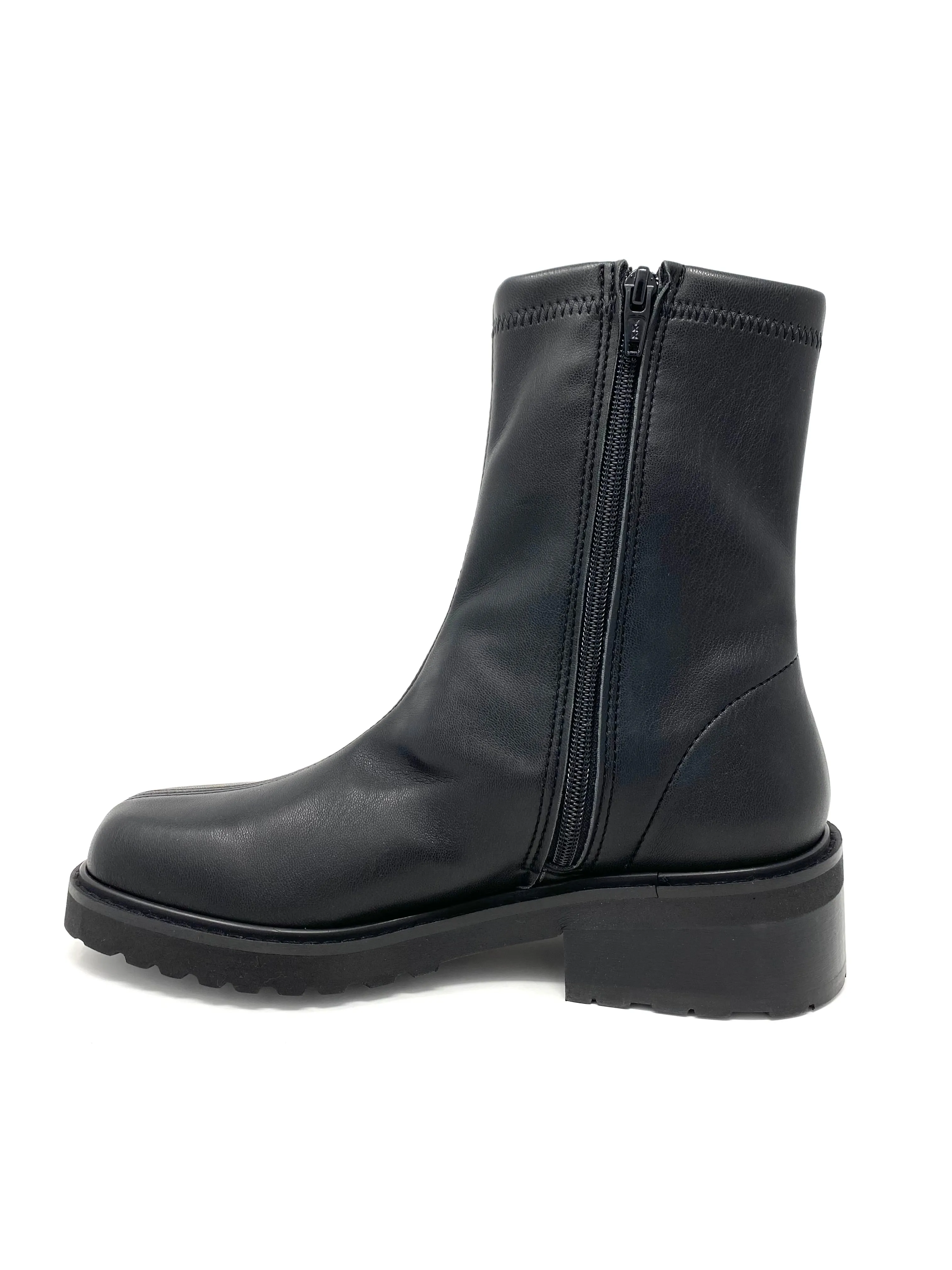 Erica Stretch Boot in Black from Novacas cozy mode