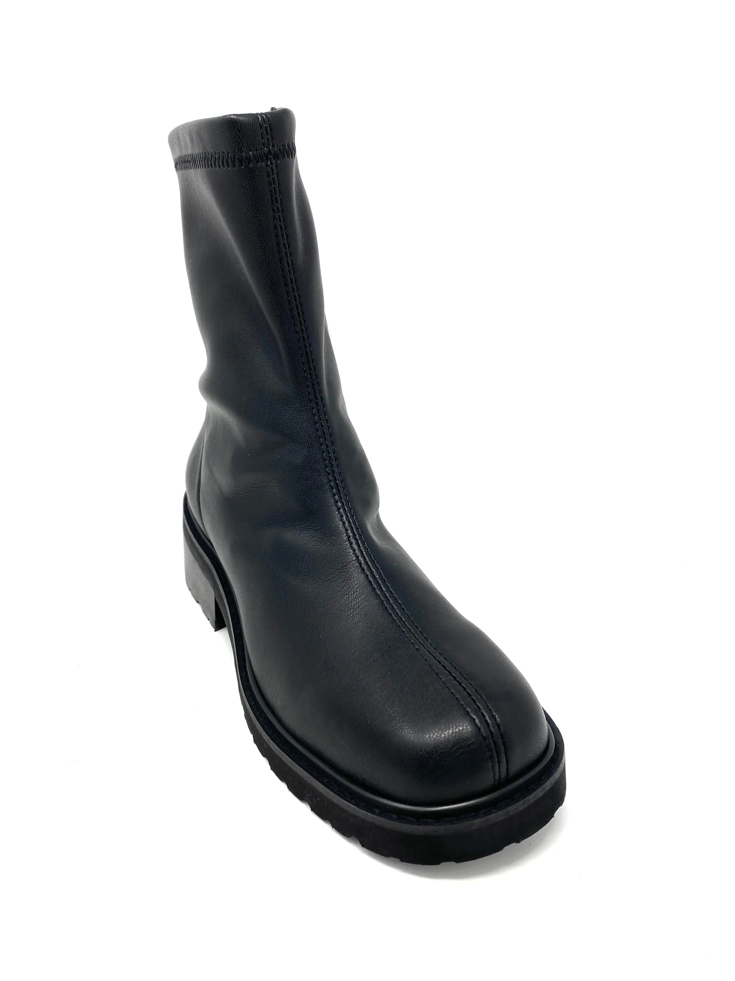 Erica Stretch Boot in Black from Novacas sport call