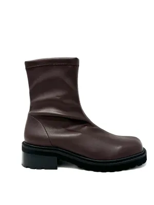 Erica Stretch Boot in Walnut from Novacas rain mode