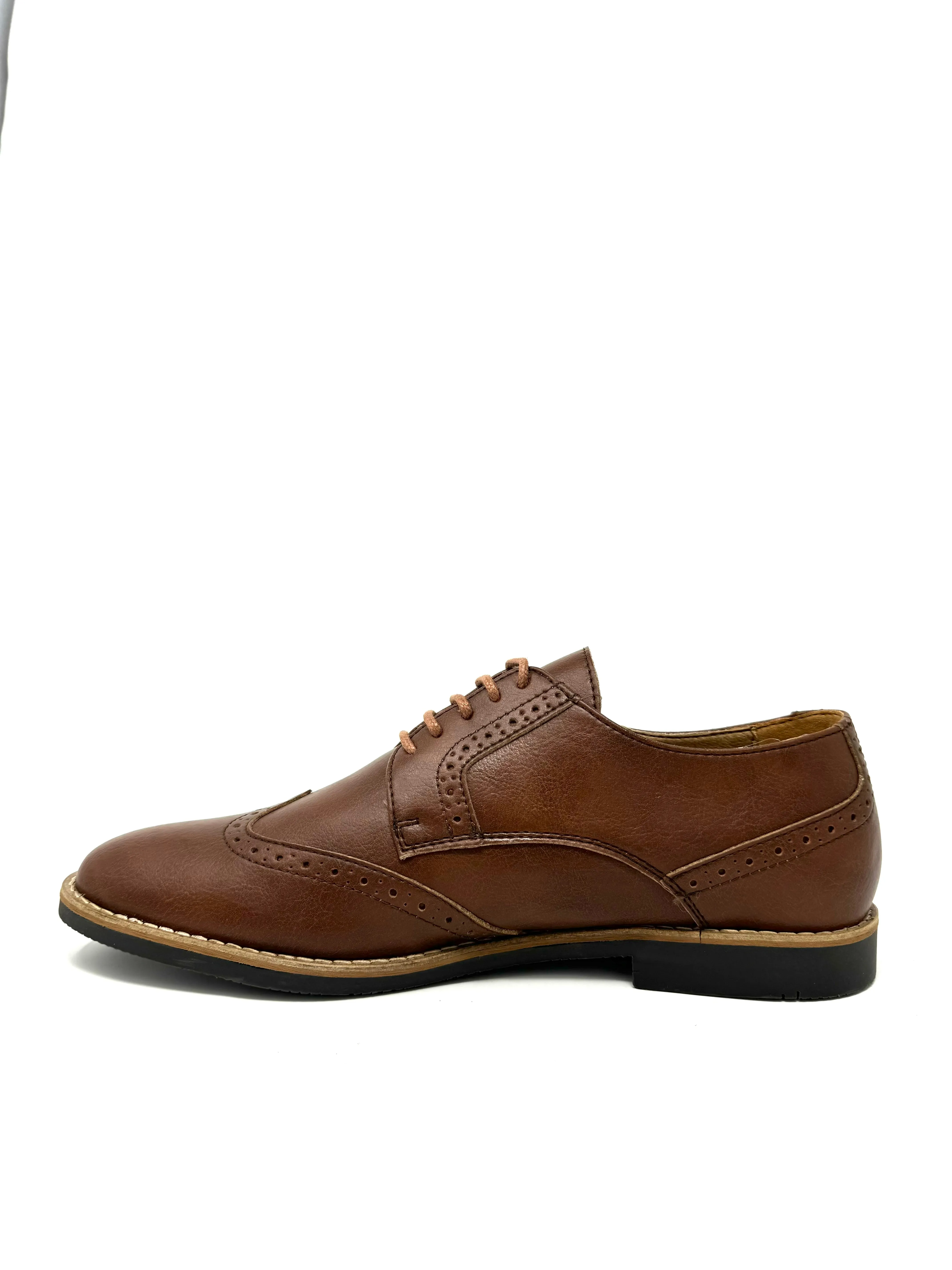 Ethan Brogue in Tan from Novacas balanced tone