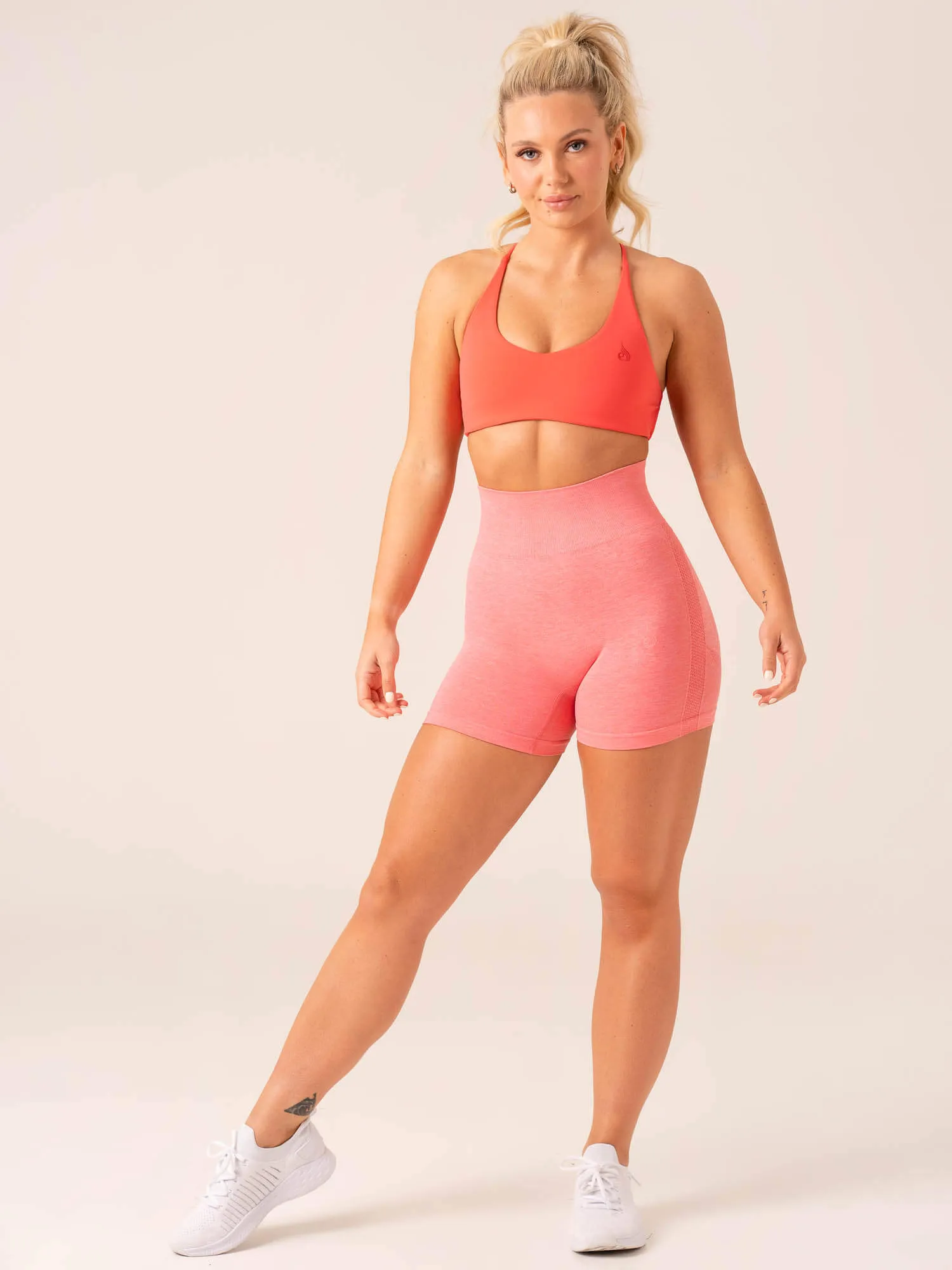 Evolve Seamless Shorts - Coral Marl breathable mesh