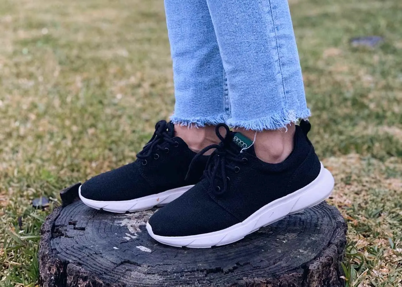 Explorer V2 Sneaker in Black/White from 8000kicks Youth Energy