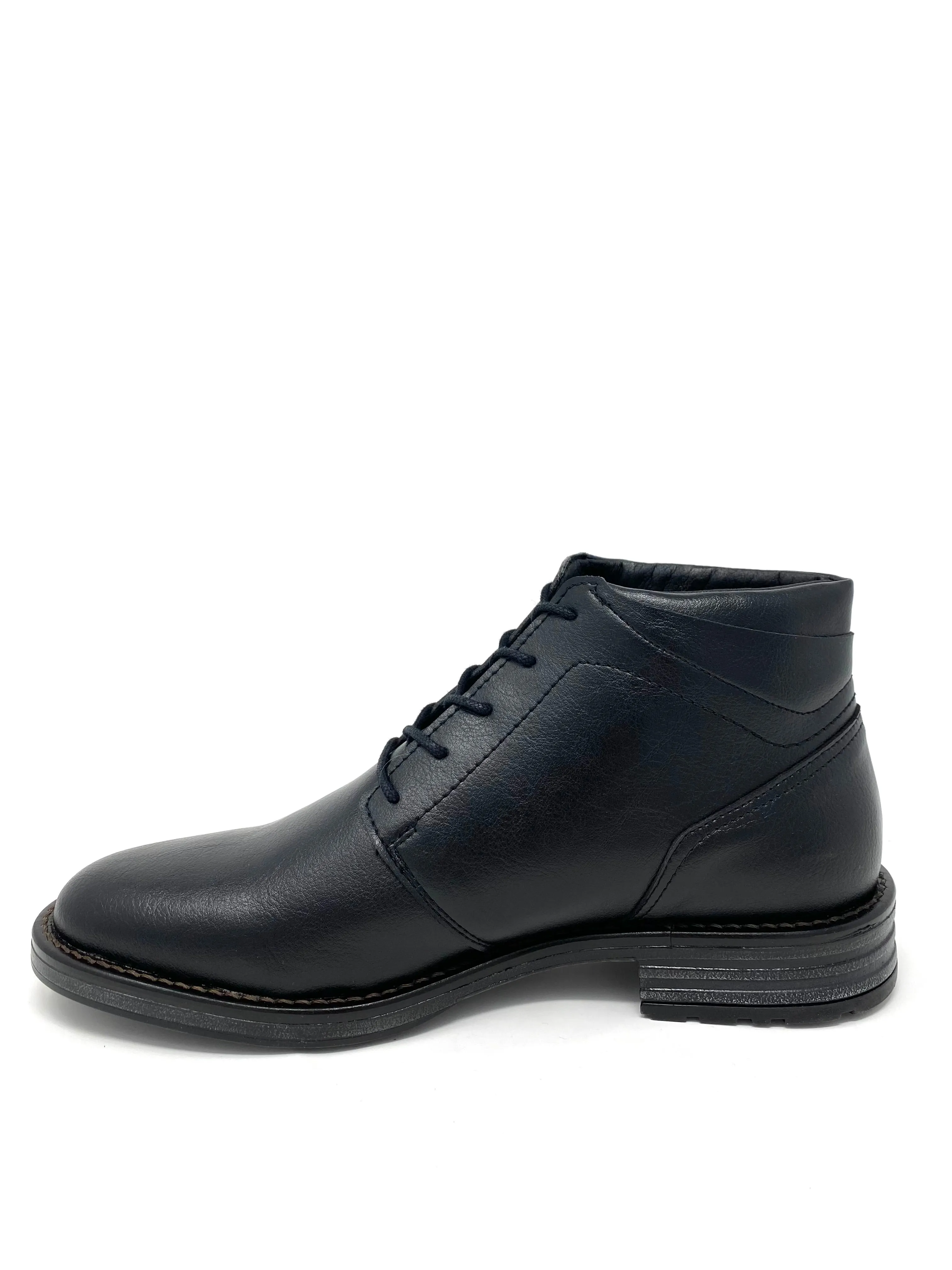 Fernando Boot in Black from Novacas minimal look