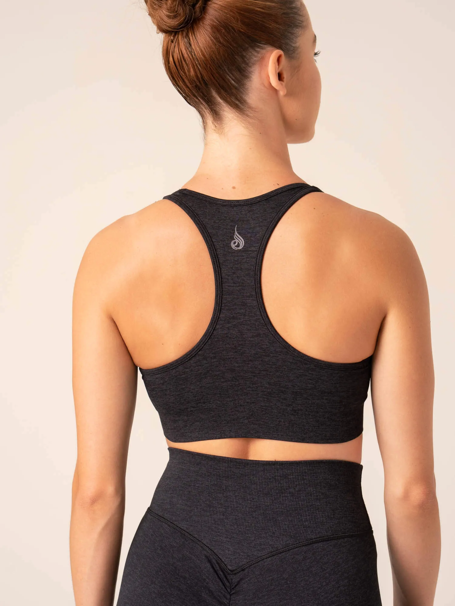 Focus Seamless Sports Bra - Black Marl Movement Ease