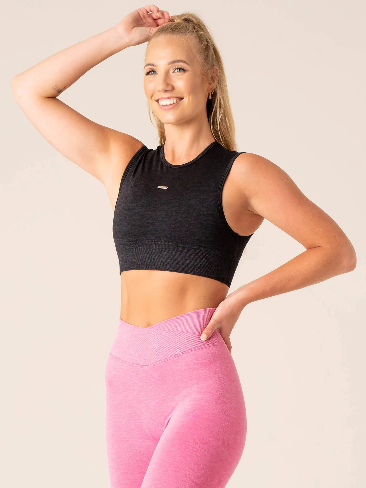 Focus Seamless Tank - Black Marl outdoor comfort