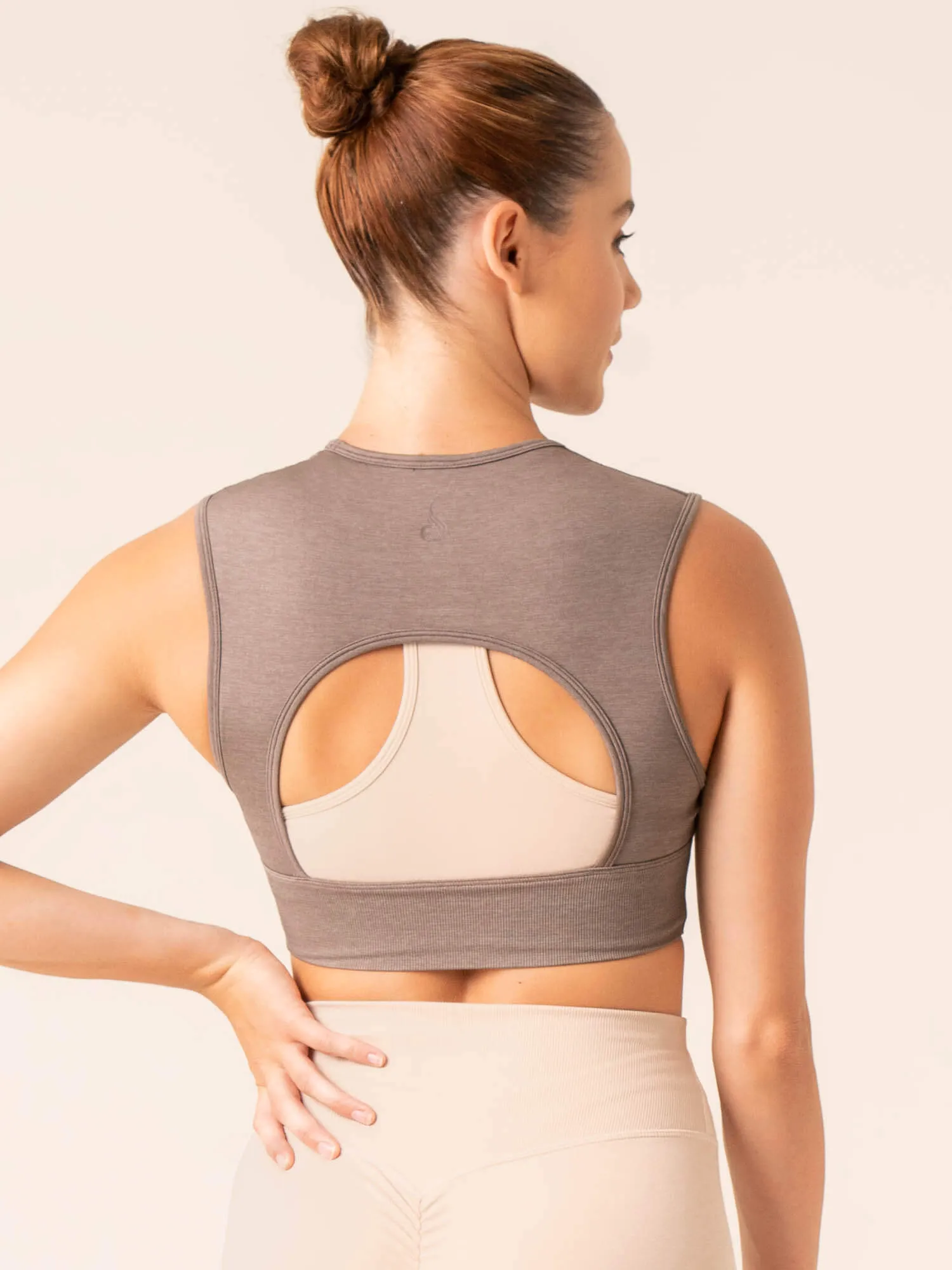 Focus Seamless Tank - Taupe Marl street style