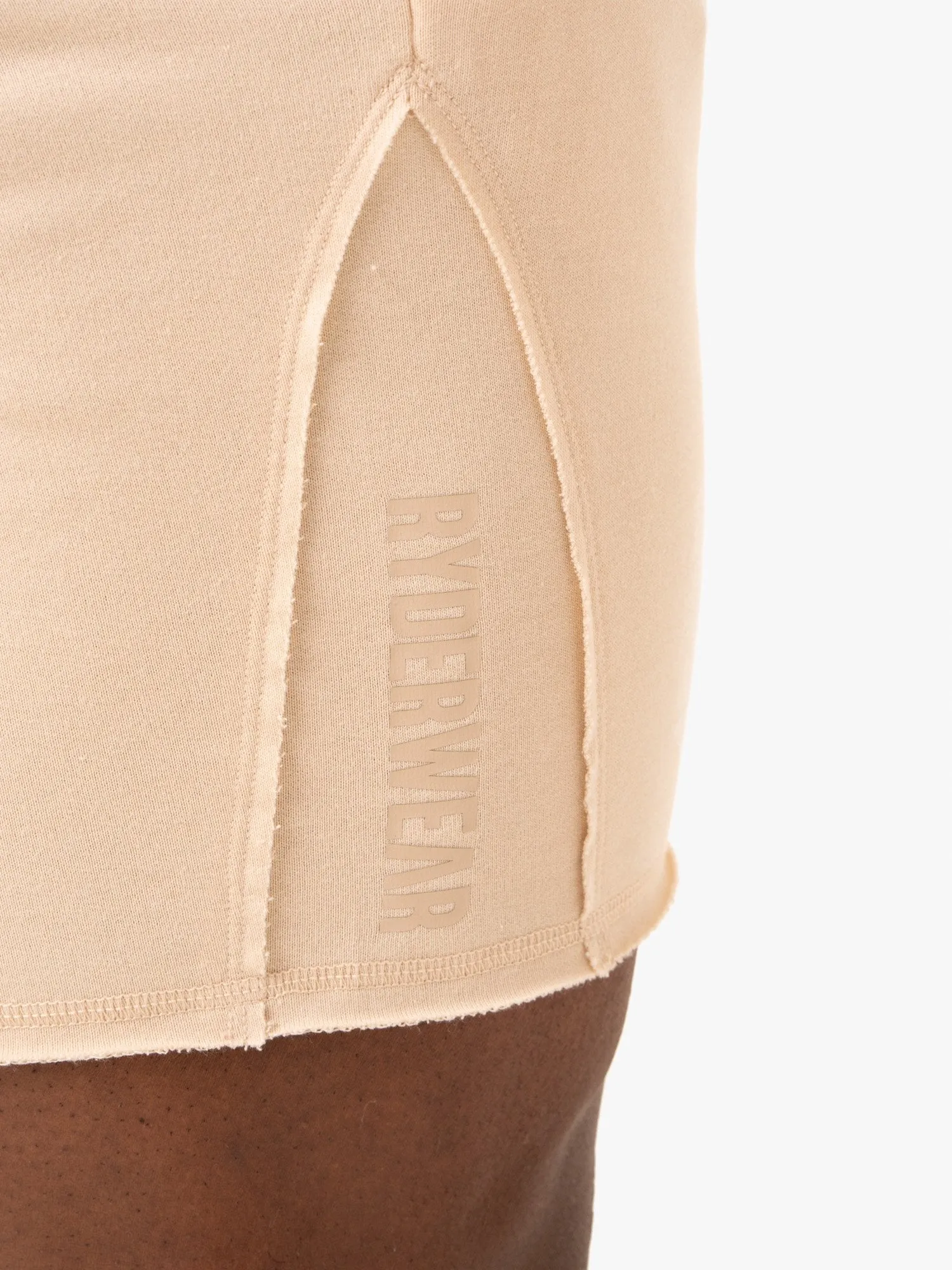 Force 6" Track Short - Sand running outfit