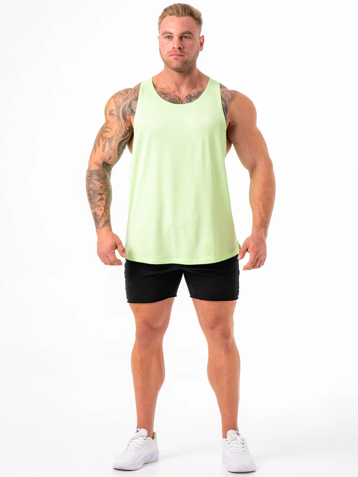 Force 6" Track Shorts - Black casual fit