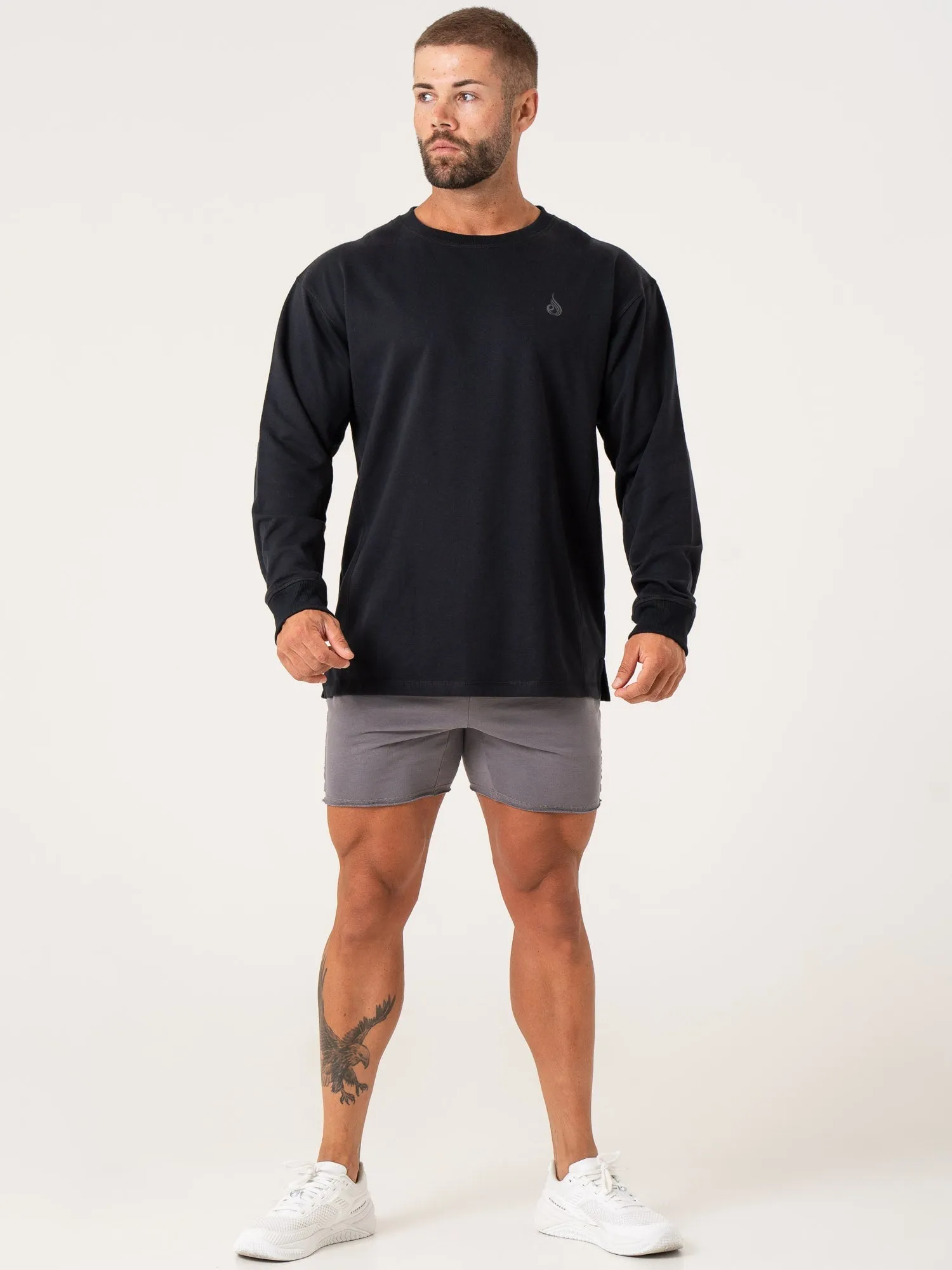 Force Crew Neck - Black retro design