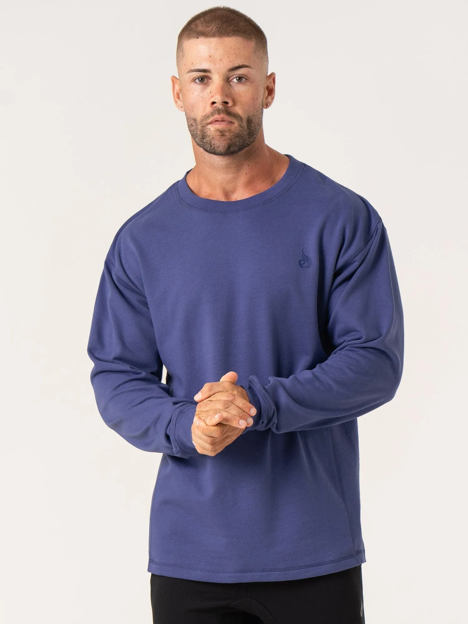 Force Crew Neck - Indigo sleek style