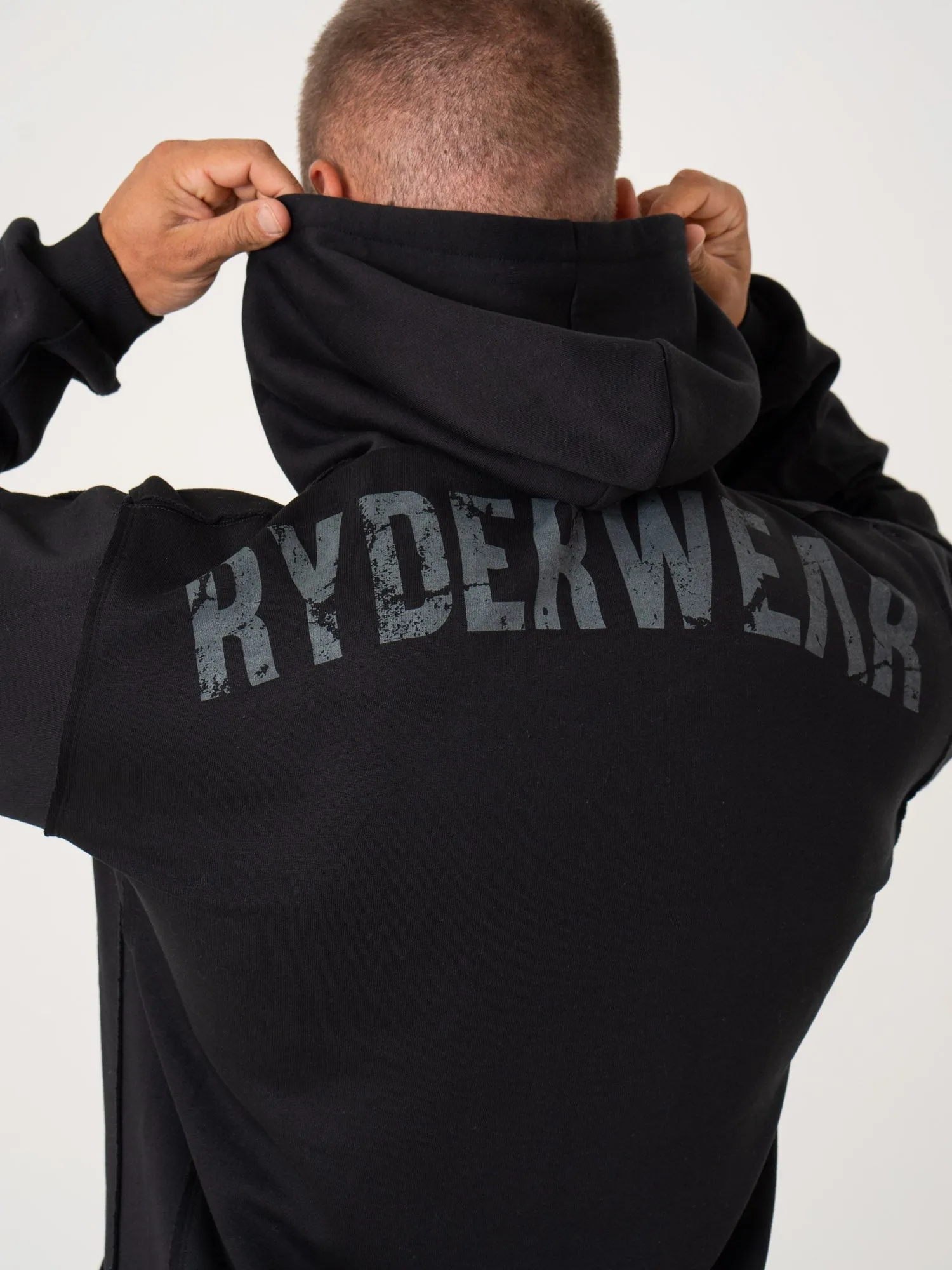 Force Hoodie - Black sporty fit