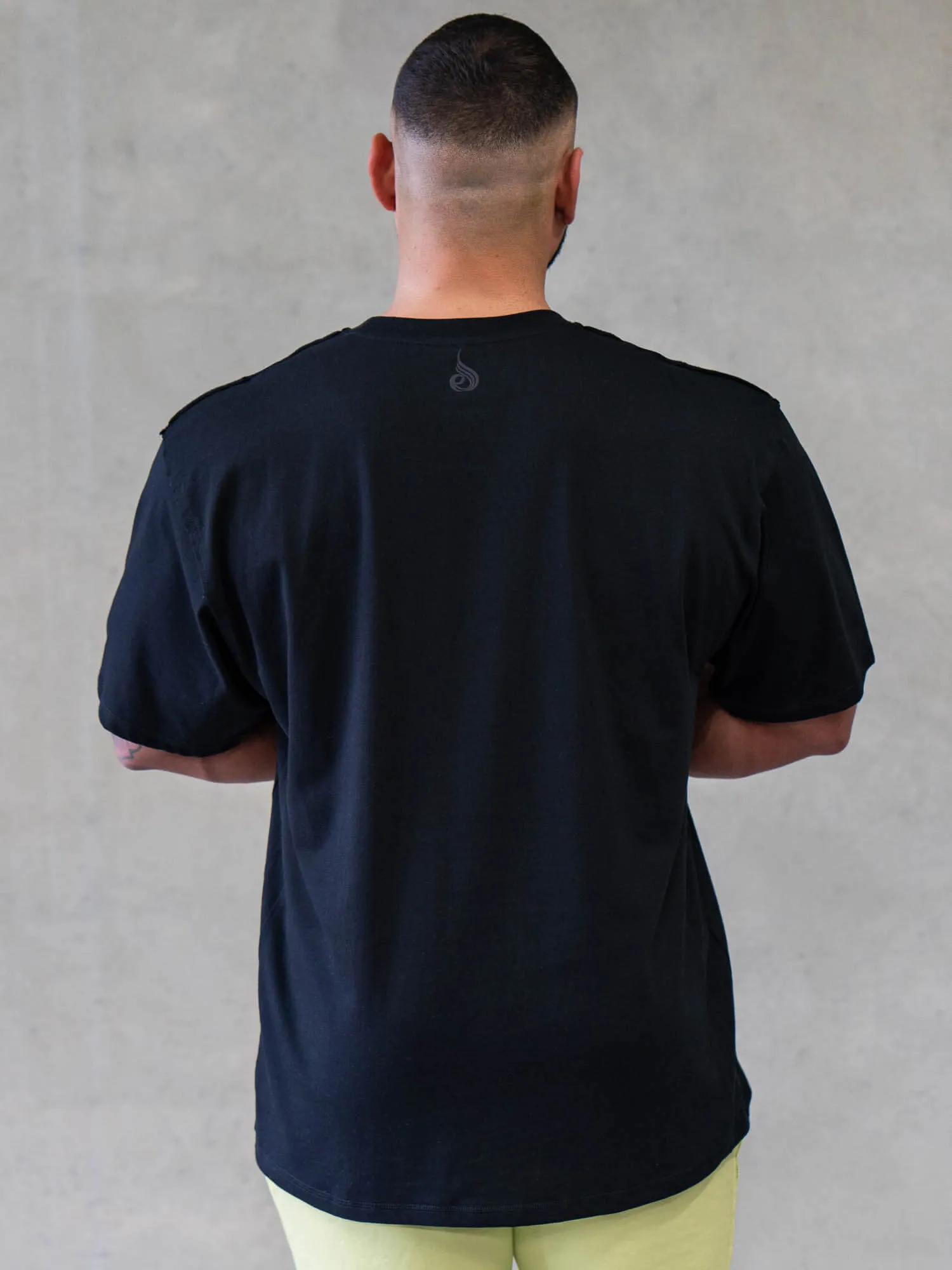 Force Oversized T-Shirt - Black classic cut