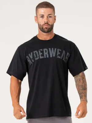 Force Oversized T-Shirt - Black casual look