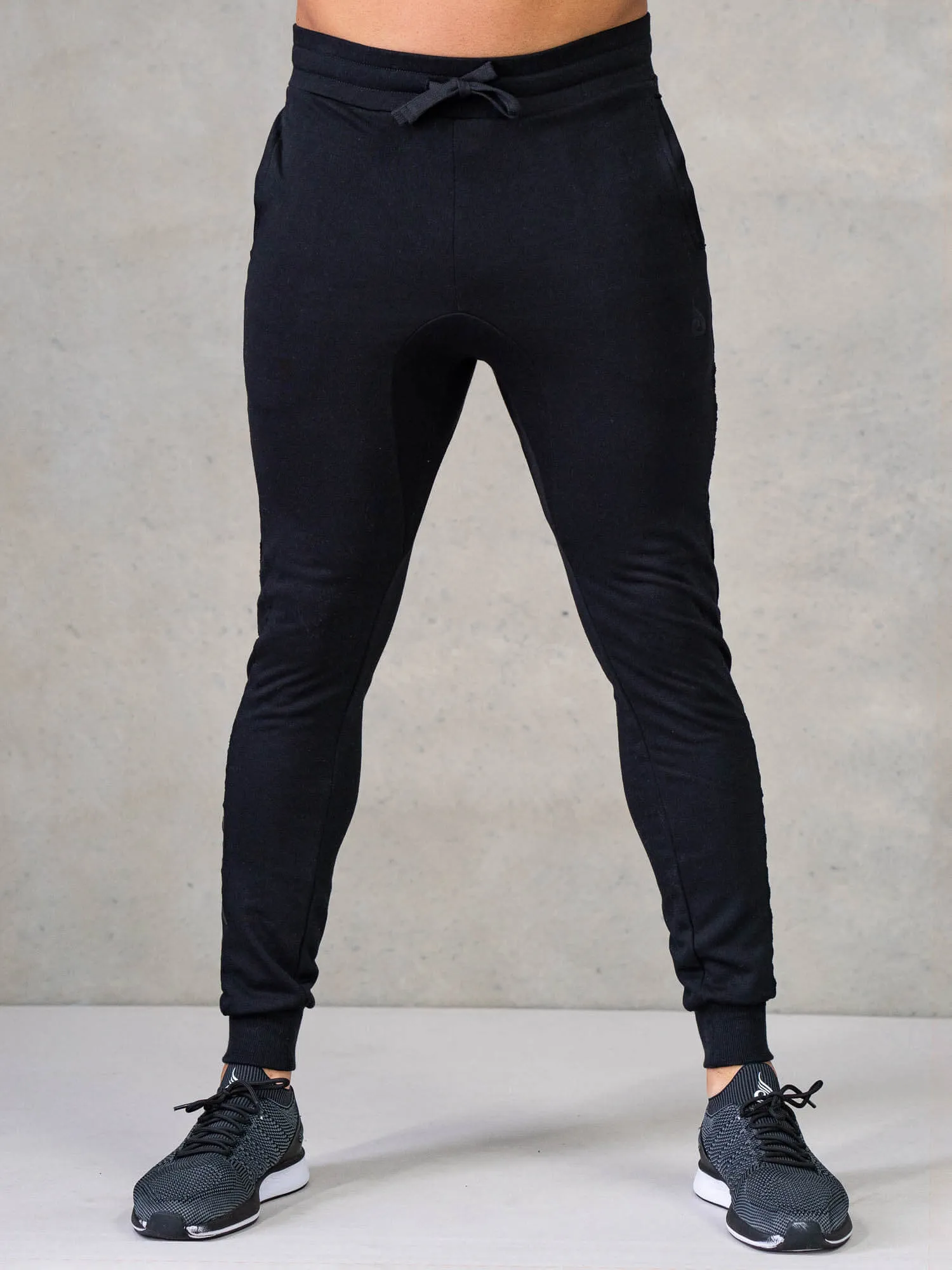 Force Track Pant - Black Comfort Experience