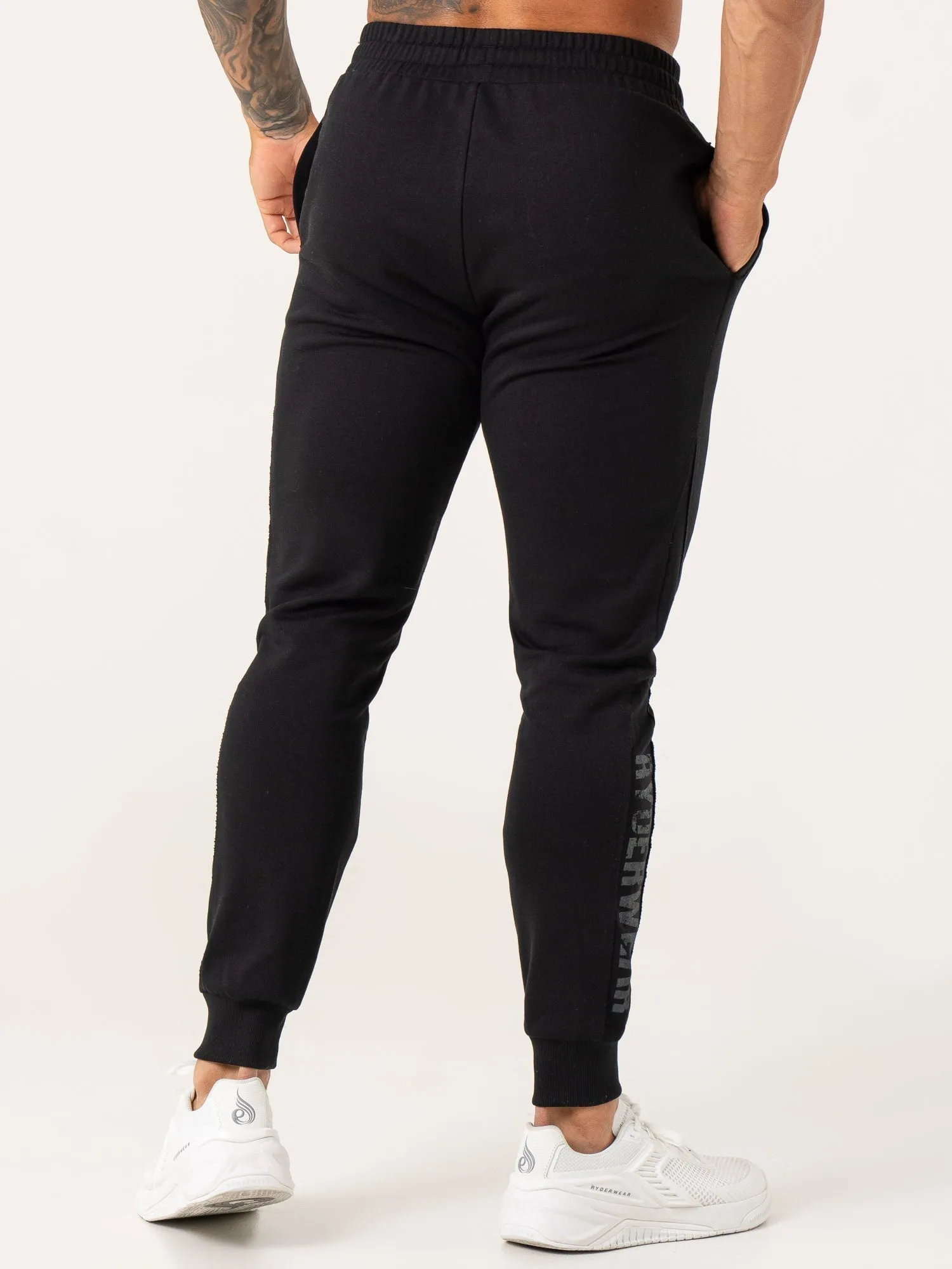 Force Track Pants - Black Outdoor Sport
