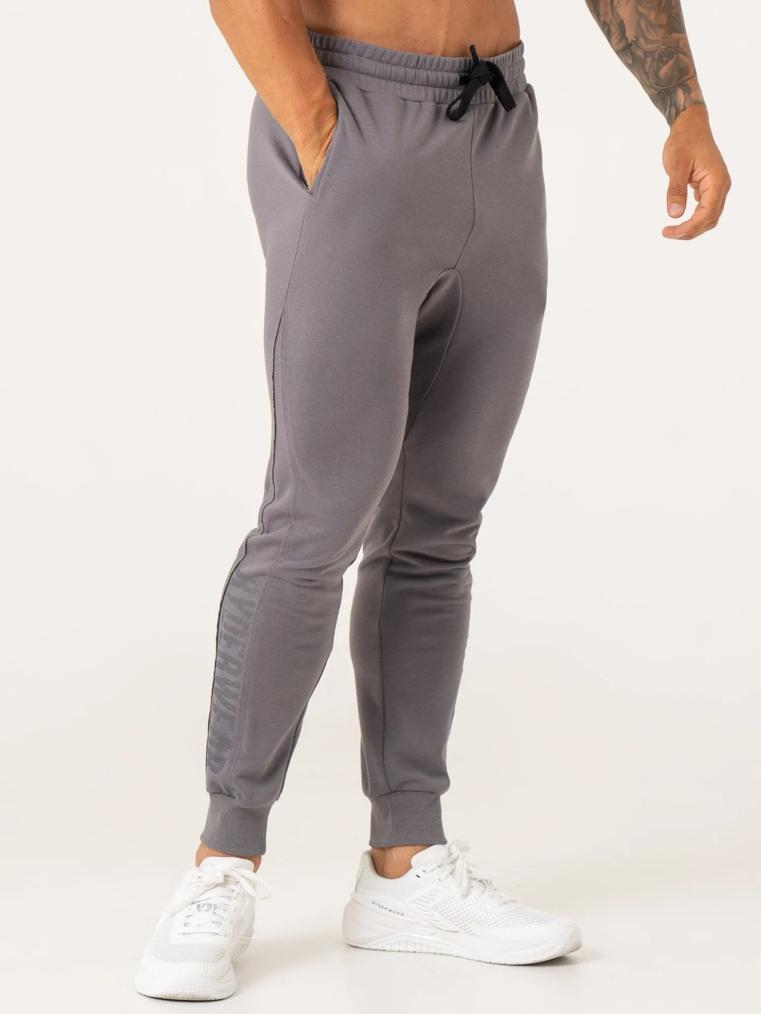 Force Track Pants - Charcoal Trend New
