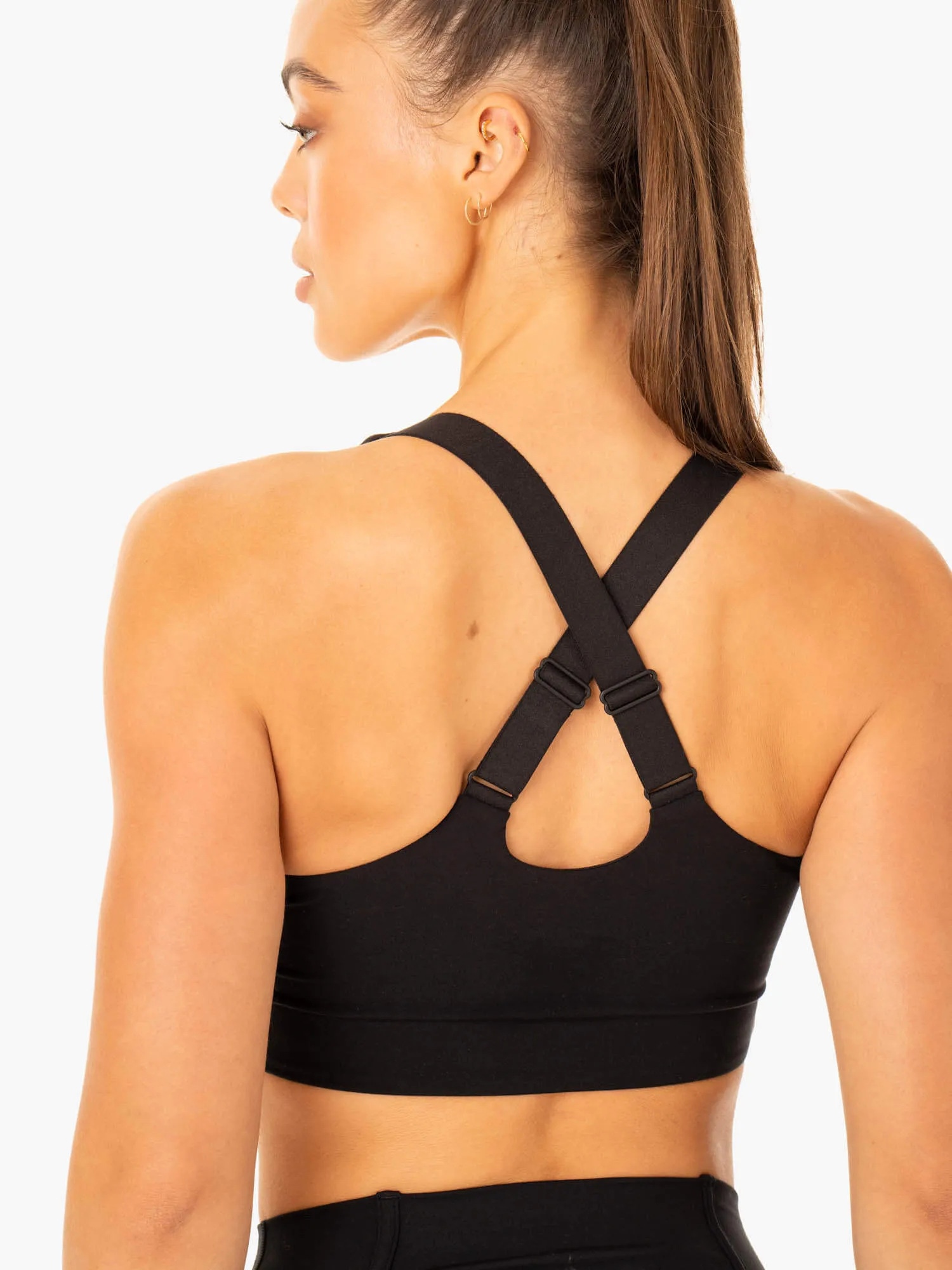 Form Sports Bra - Black Stretch Fit