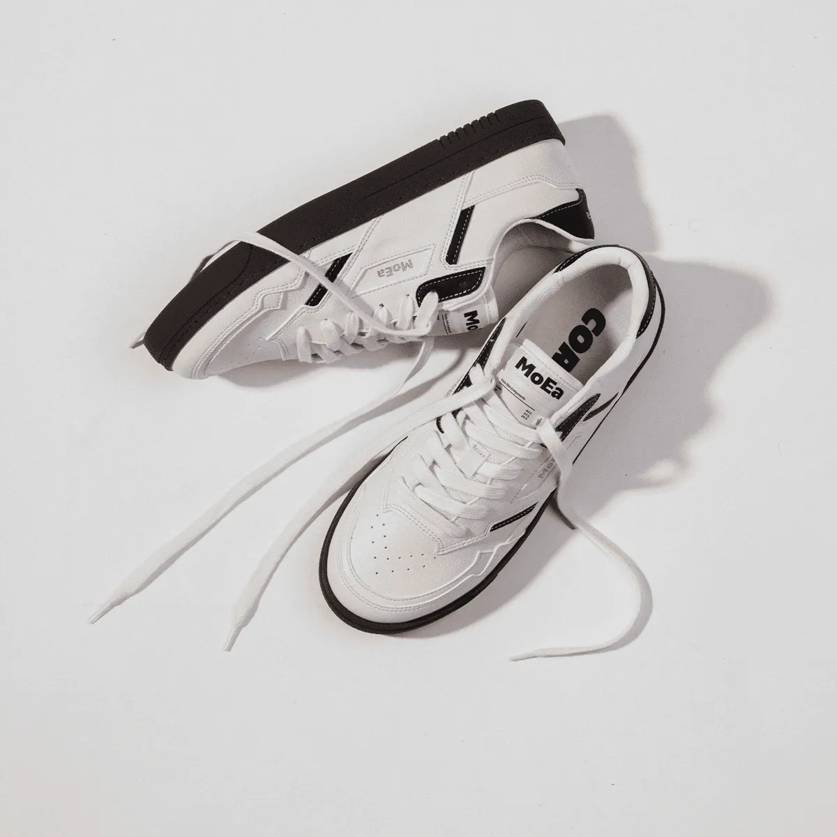 GEN9 Sneaker in White Black from MoEa Flexible Sole