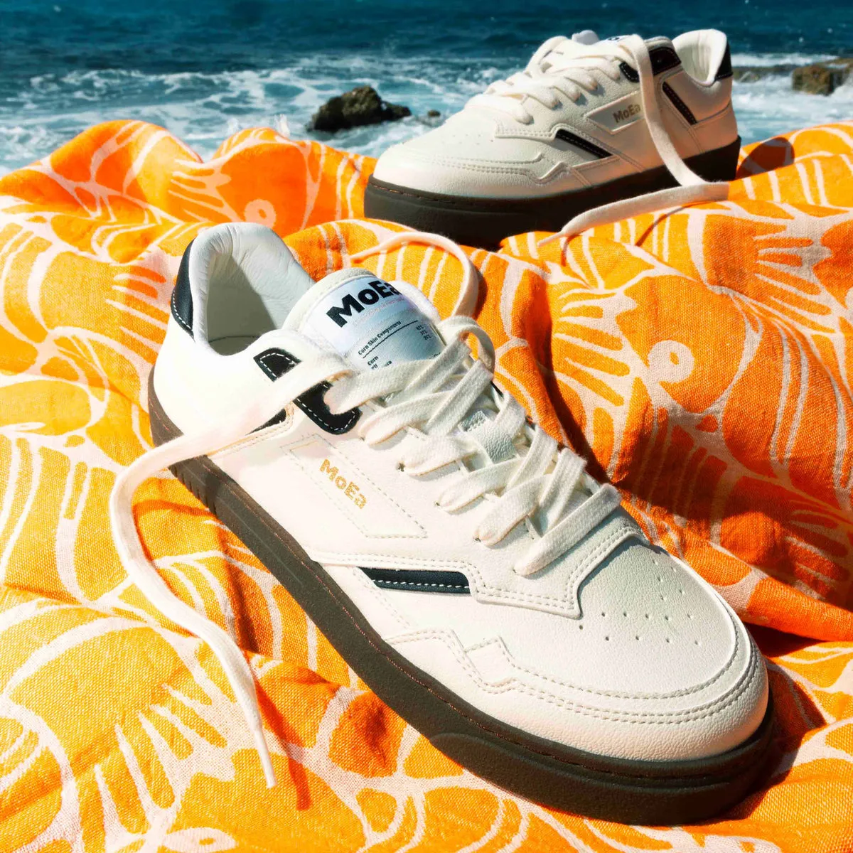 GEN9 Sneaker in White Black from MoEa Dream Mode
