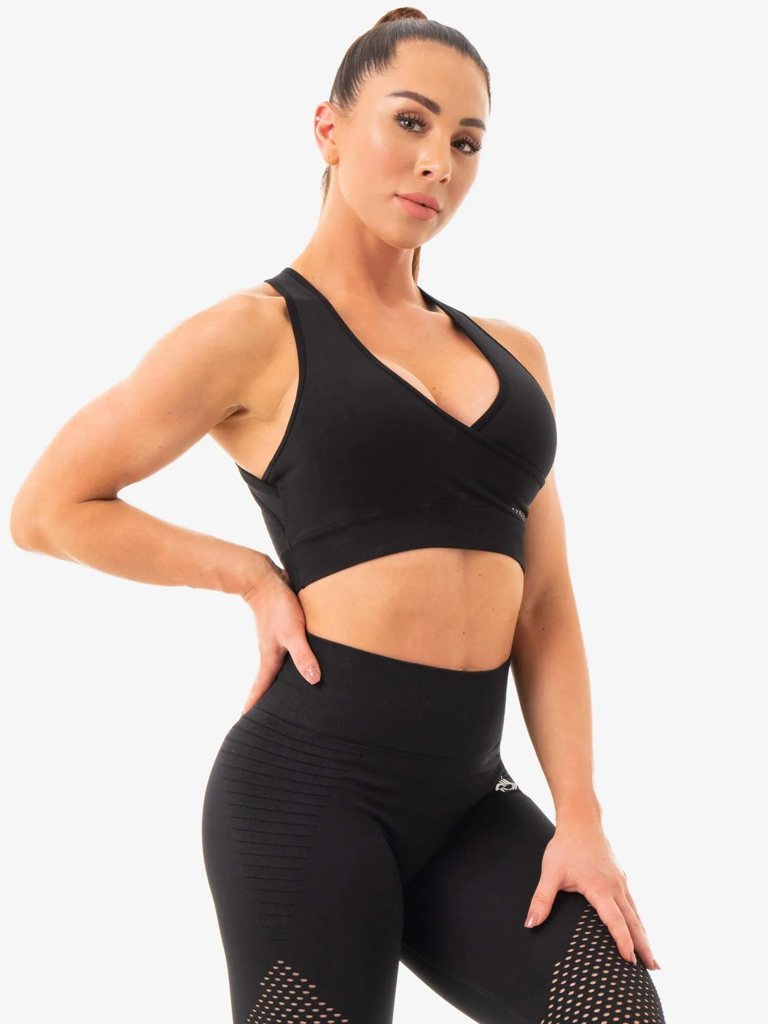 Geo Seamless Sports Bra - Black Sport Essential