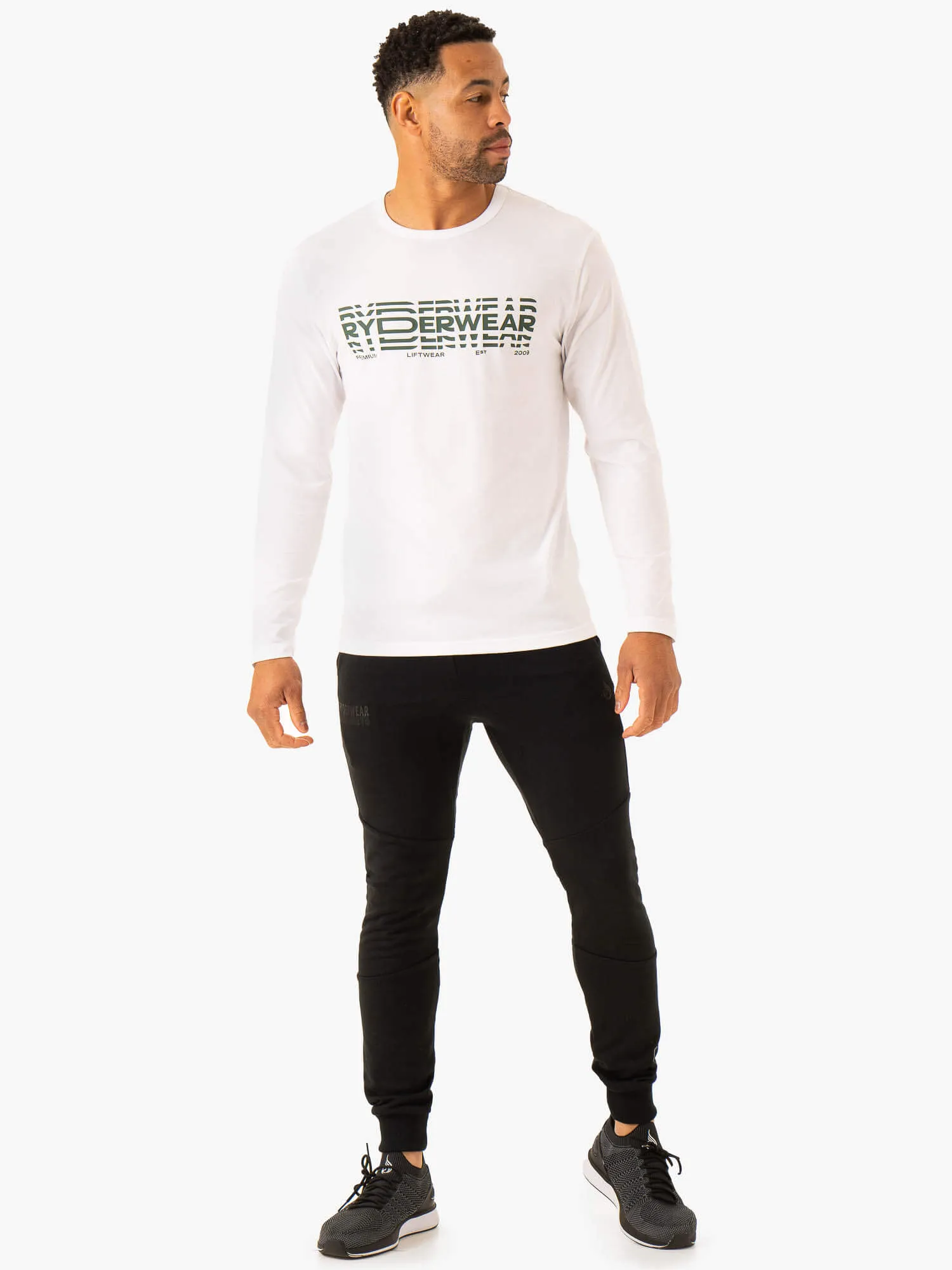 Graphic Long Sleeve T-Shirt - White streetwear trend