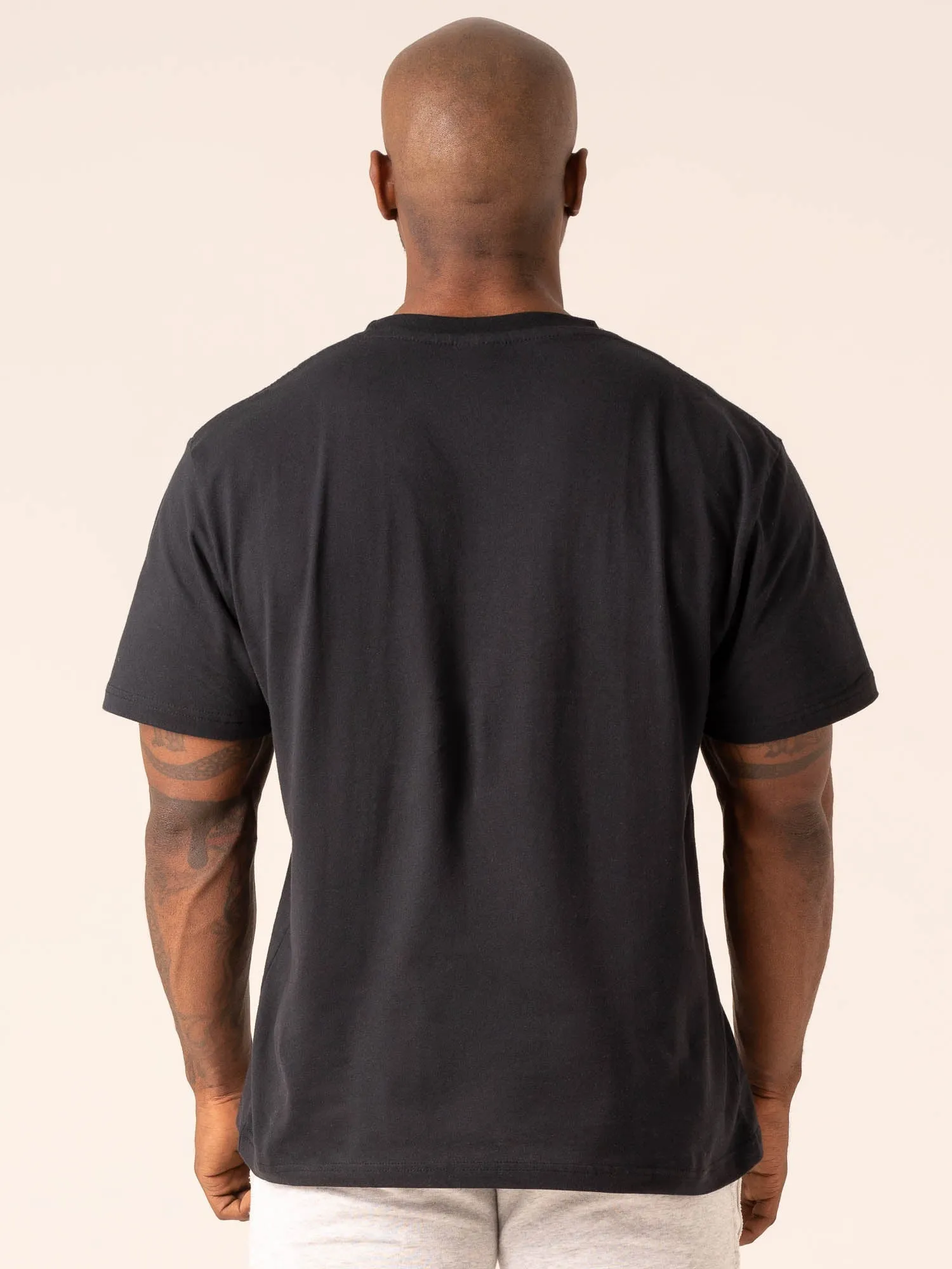 Grit Oversized T-Shirt - Black casual chic