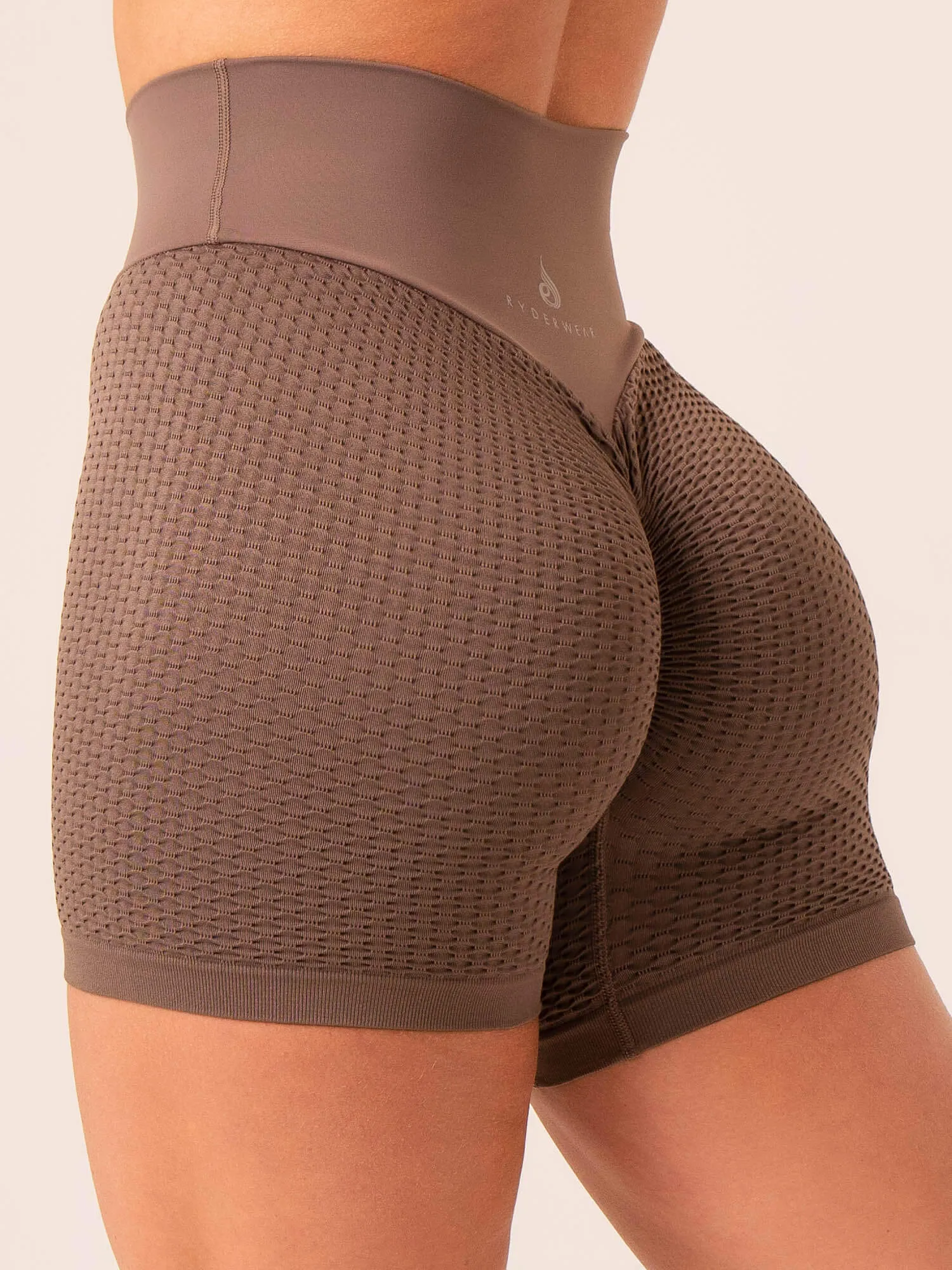 Honeycomb Scrunch Seamless Shorts - Taupe quick dry