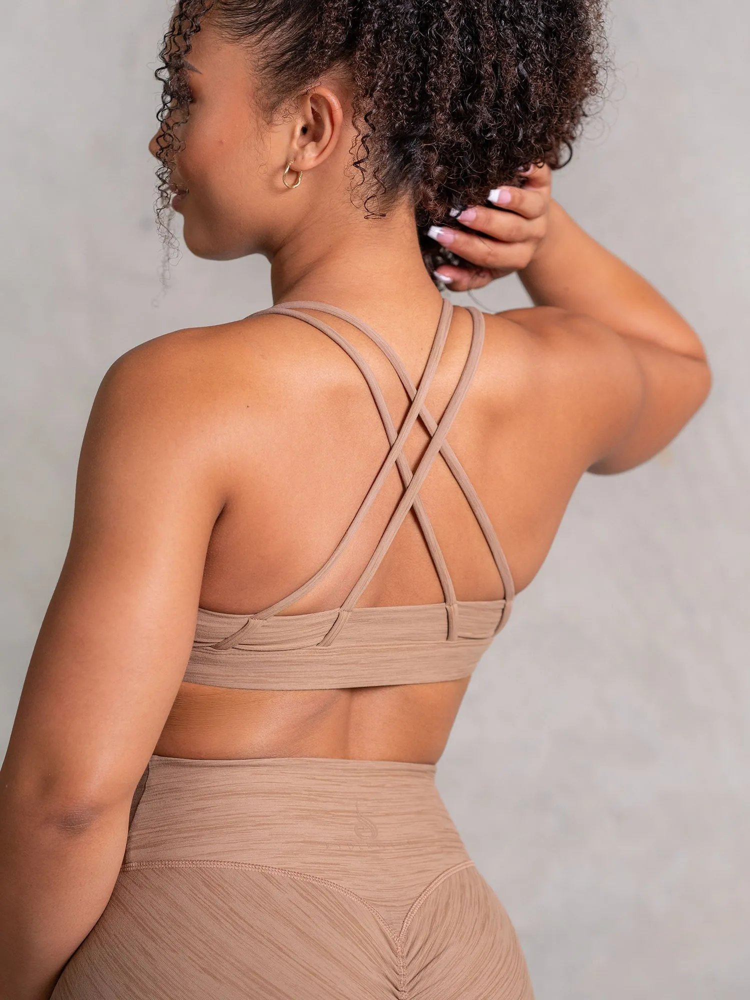 Icon Scoop Neck Sports Bra - Mocha Marl Curve Enhance