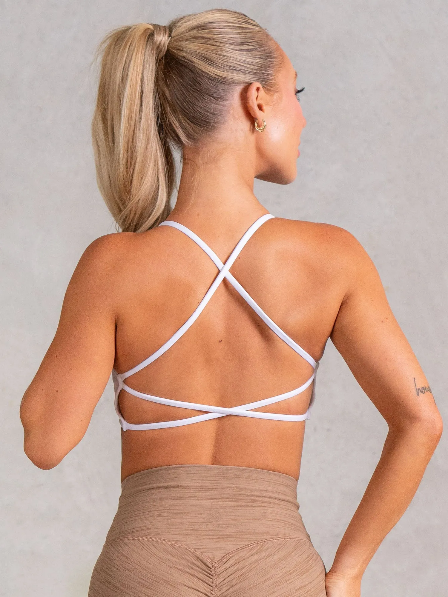 Icon Sports Crop - White Pressure Ease