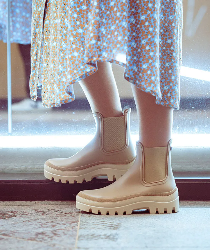 Igor Women's Soul Water Boots, Beige cozy edge