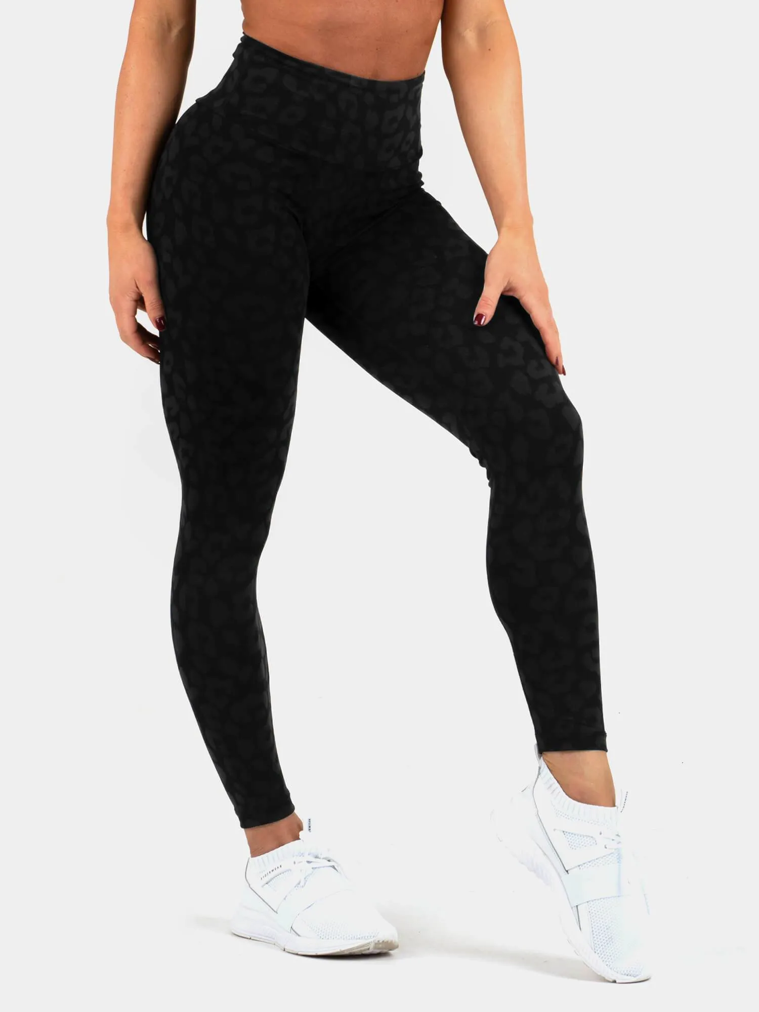 Instinct Scrunch Bum Leggings - Leopard Black Outdoor friendly