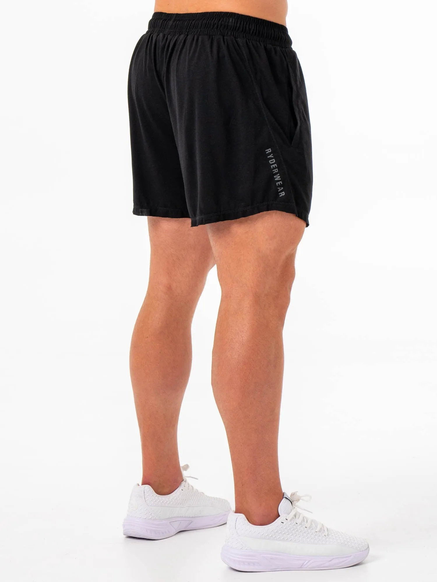 Iron Arnie Shorts - Black trendy wear