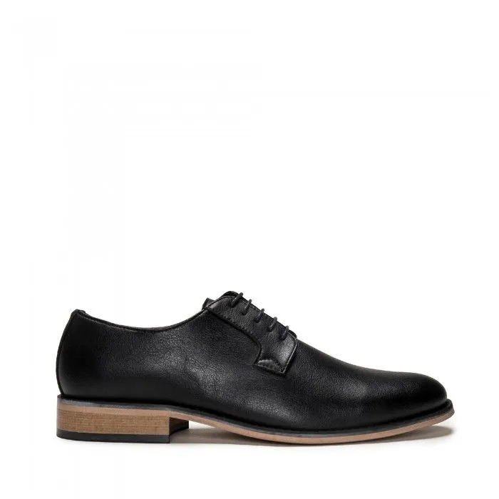 Jake Shoe in Black from NAE dayproof
