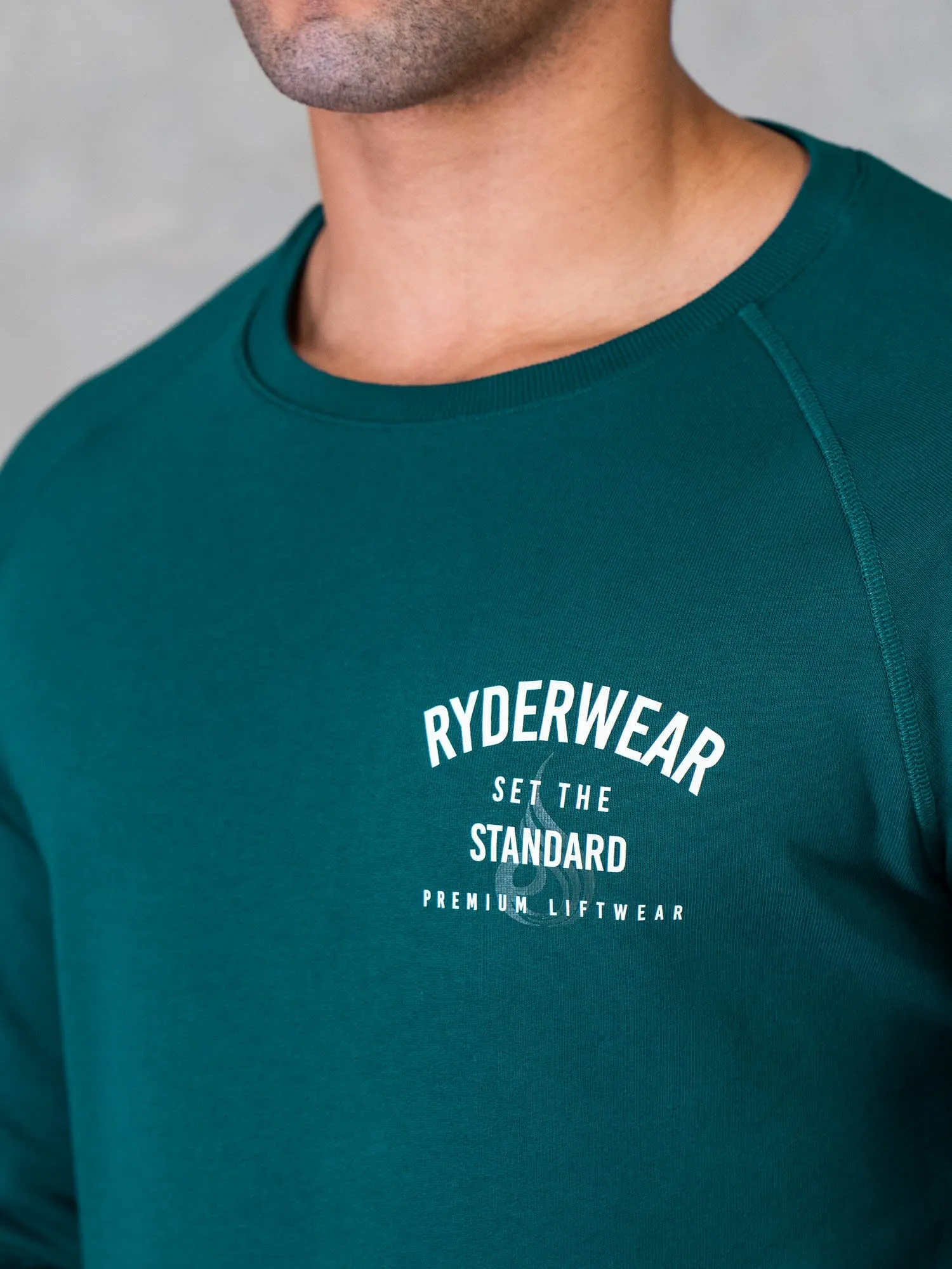 Legacy Crewneck - Emerald rugged look