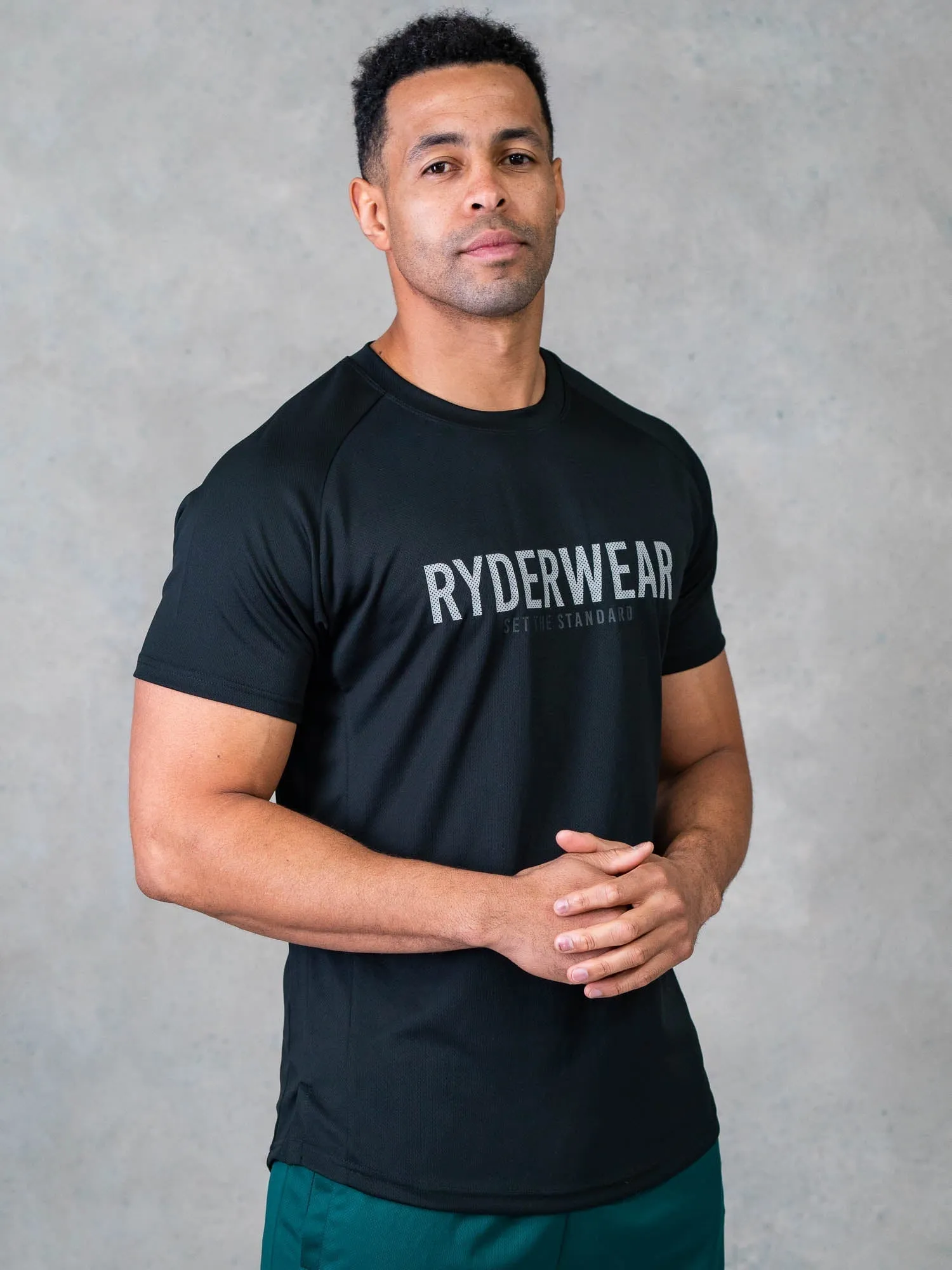 Legacy Mesh T-Shirt - Black seasonal trend