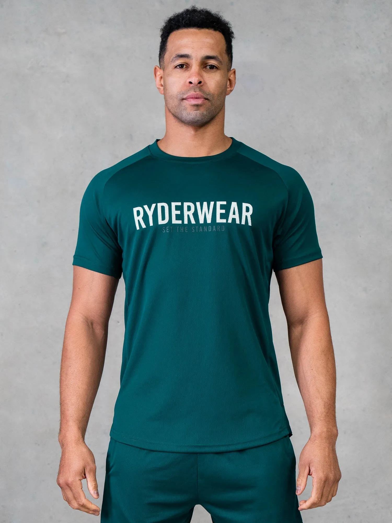 Legacy Mesh T-Shirt - Emerald relaxed fit