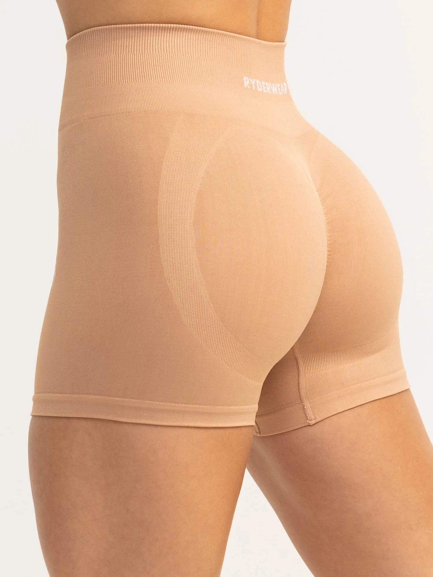 Lift 2.0 BBL Seamless Shorts - Tan lightweight fit