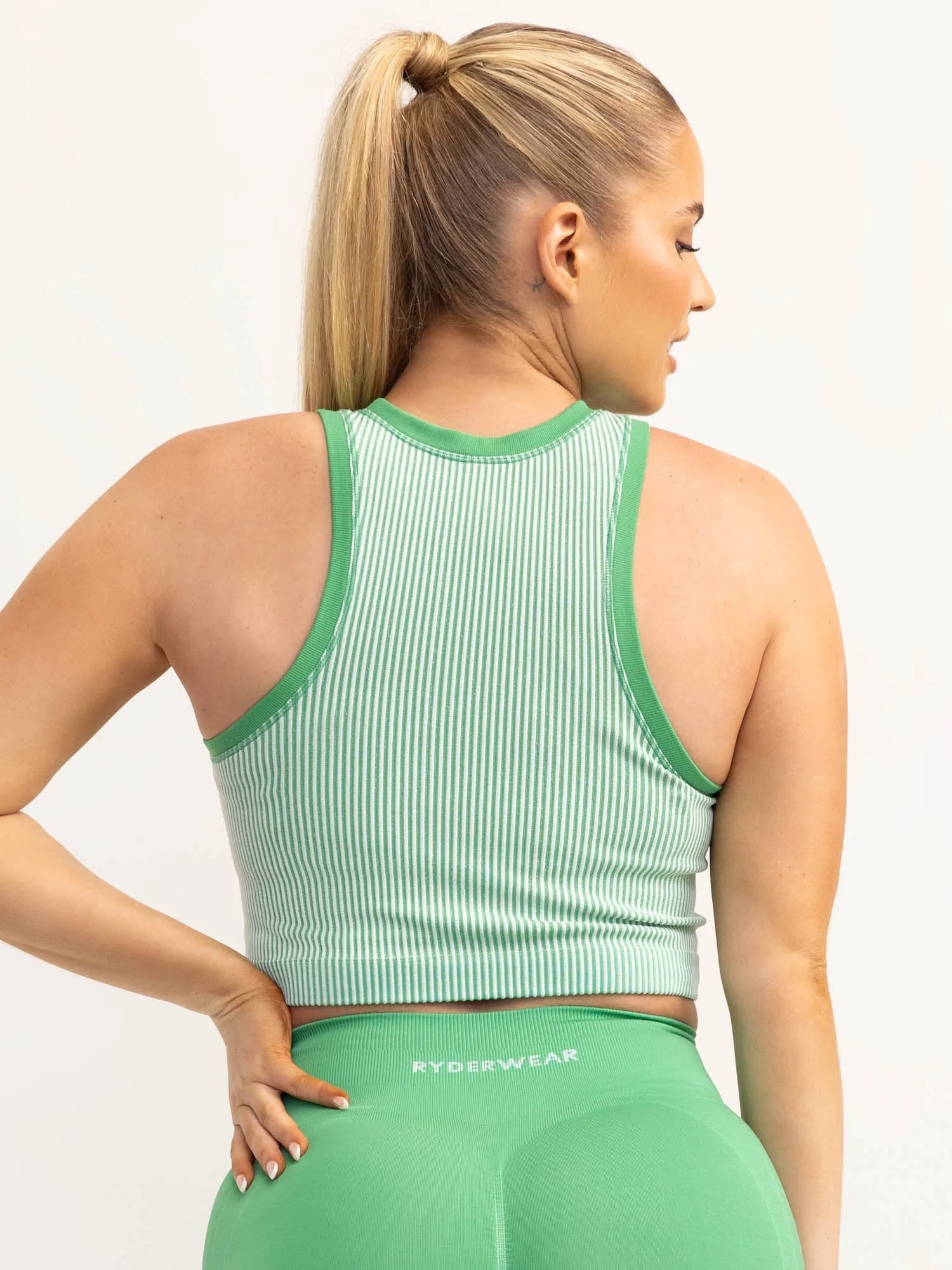Lift 2.0 Rib Seamless Tank - Apple Green/White sporty casual