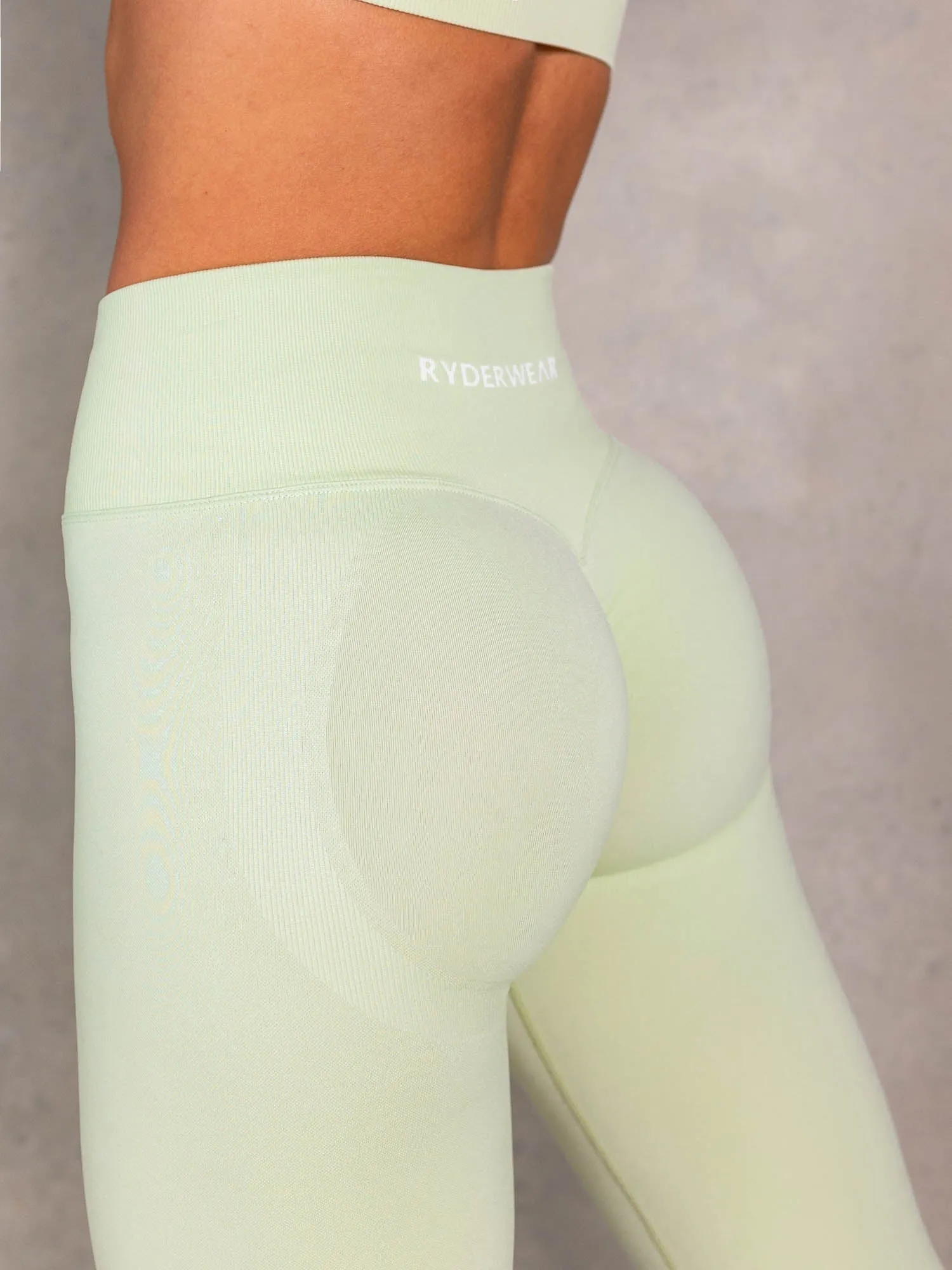 Lift BBL Scrunch Seamless Leggings - Matcha Workout friendly