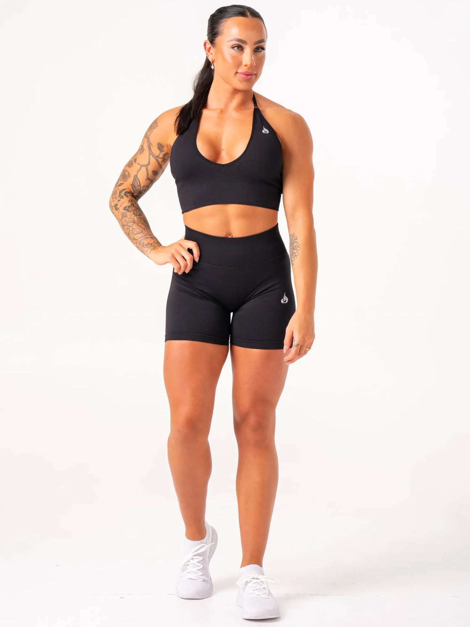 Lift Scrunch Shorts - Black urban style