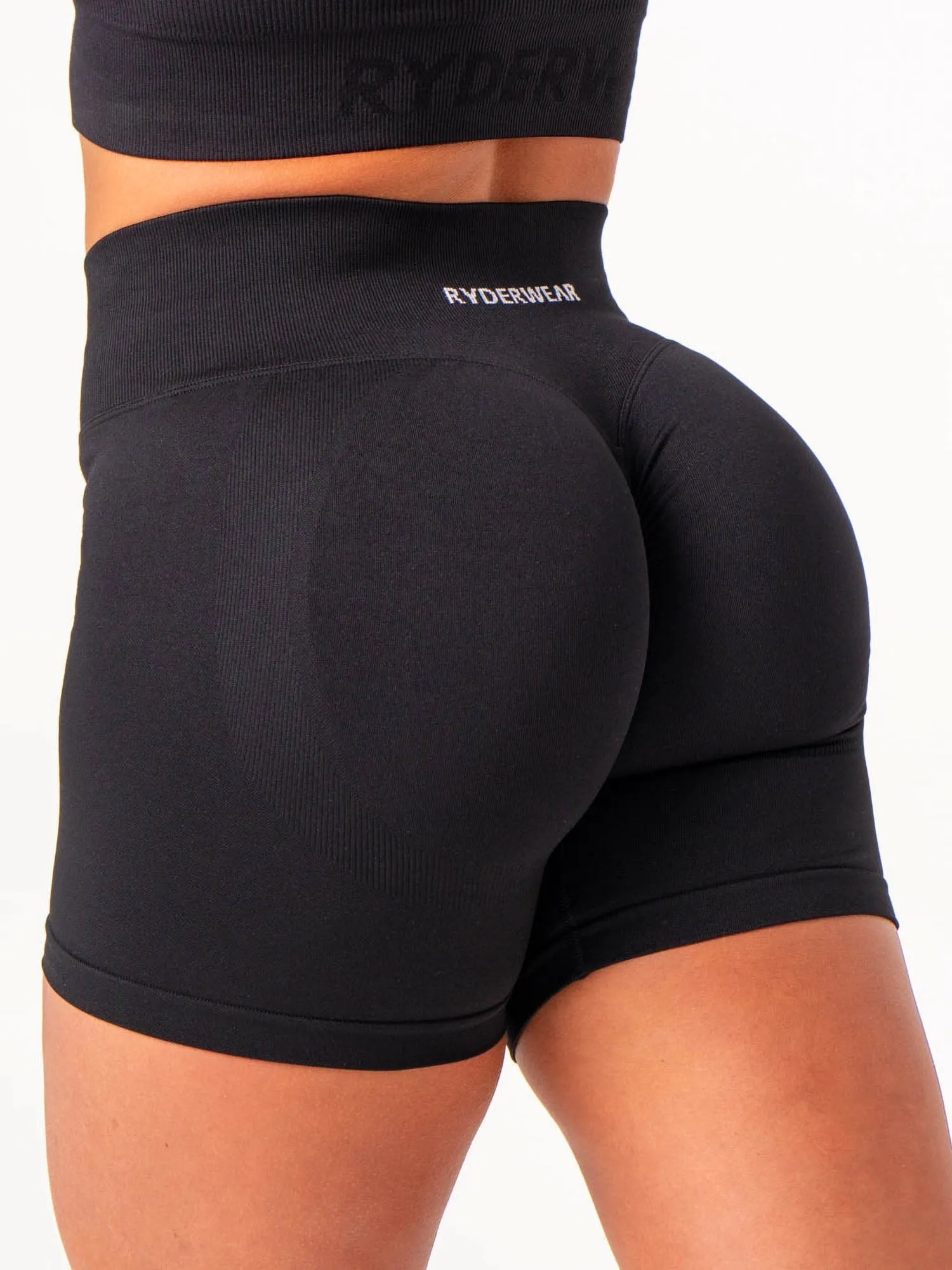 Lift Scrunch Shorts - Black muscle recovery