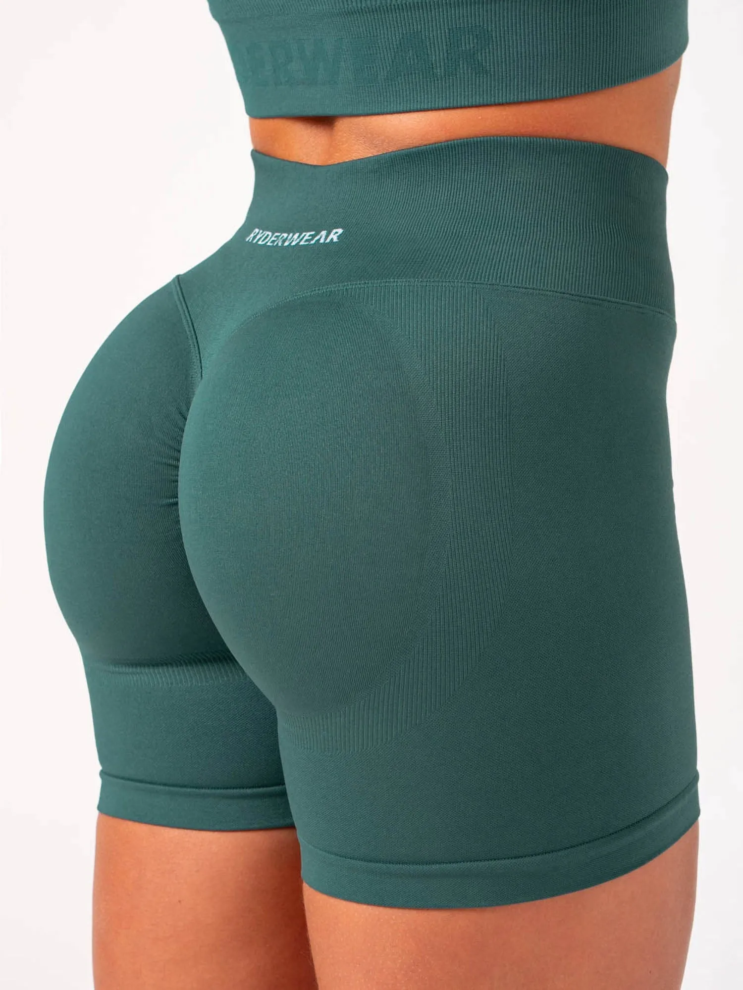Lift Scrunch Shorts - Petrol active mind