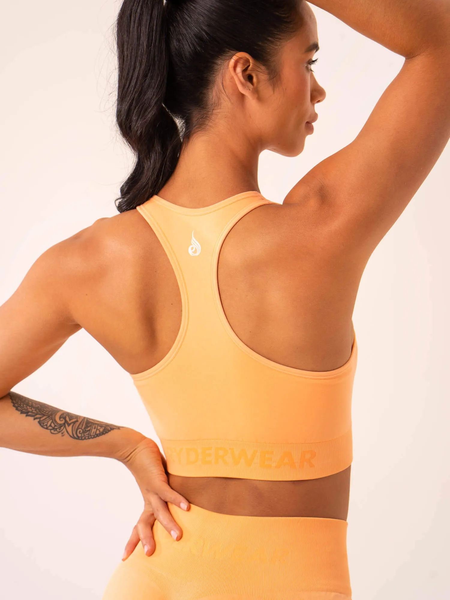 Lift Seamless High Neck Sports Bra - Mango Anti Bacteria