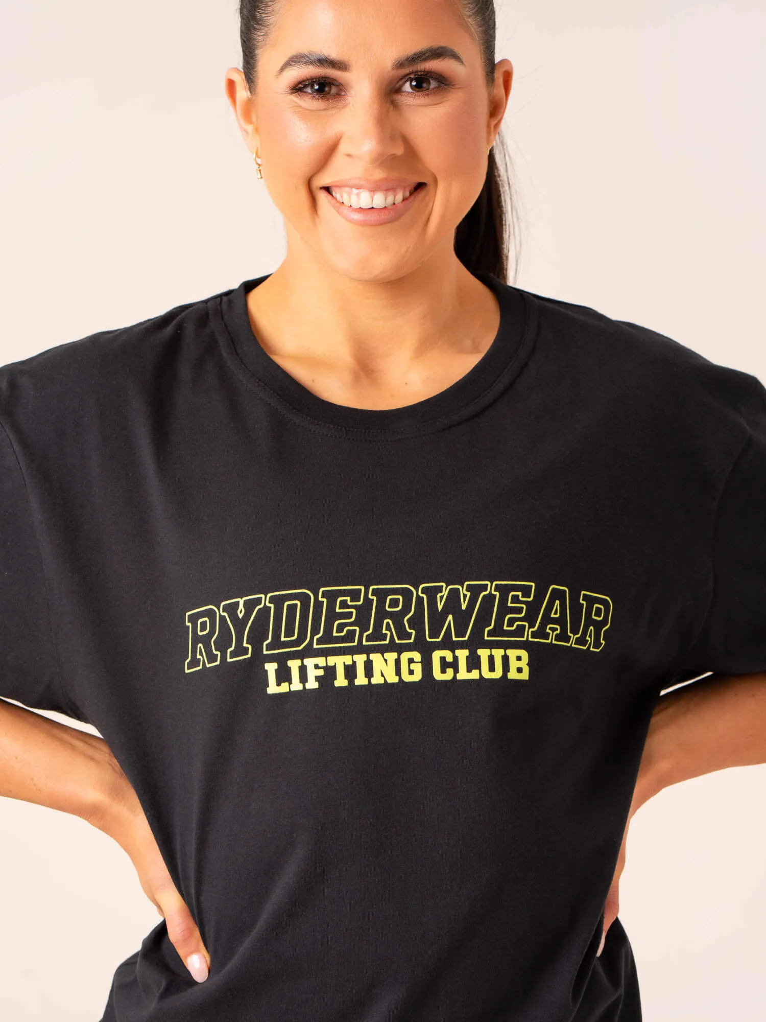 Lifting Club T-Shirt - Black city explorer